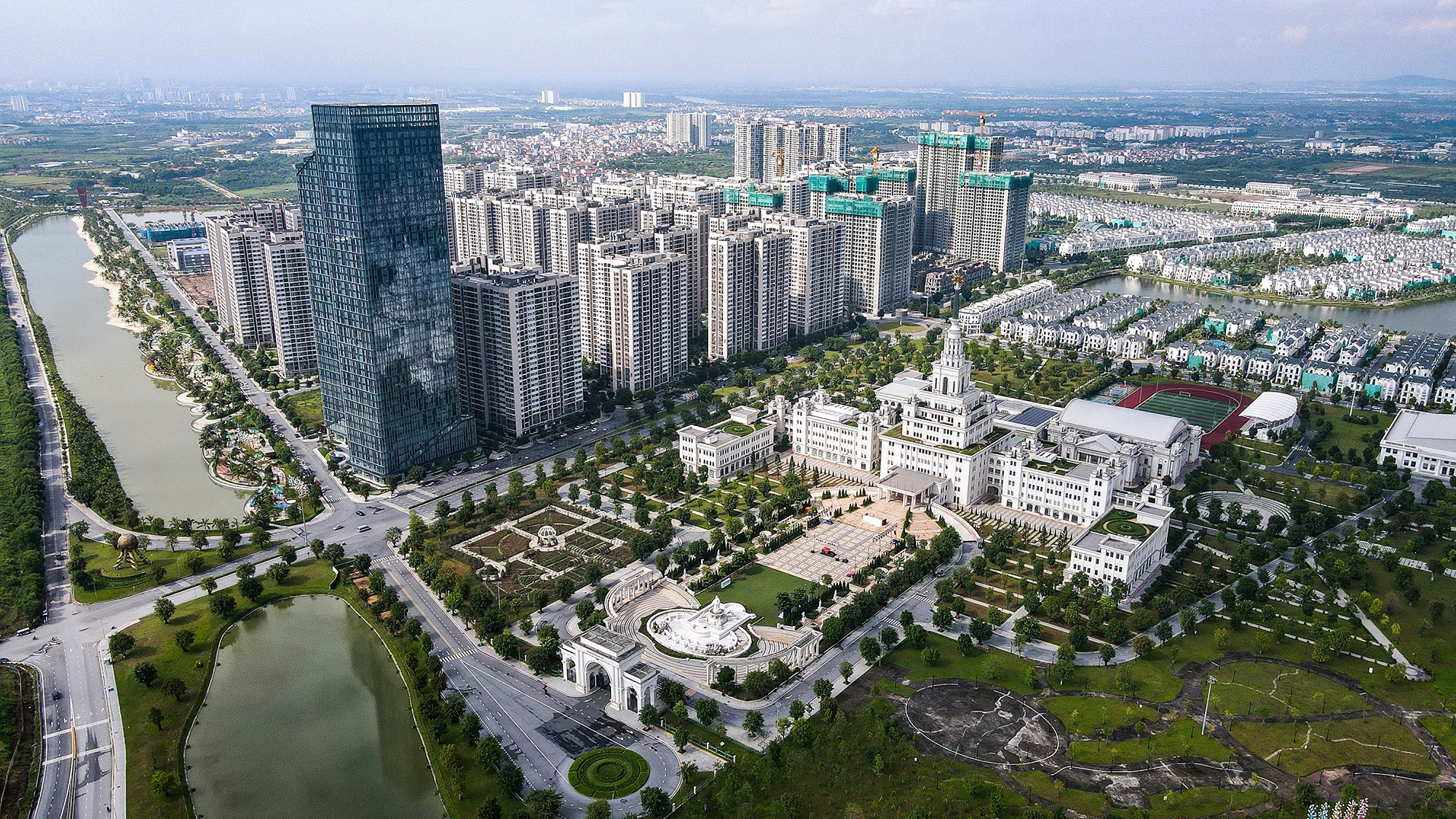 Huyen Gia Lam len quan anh 1