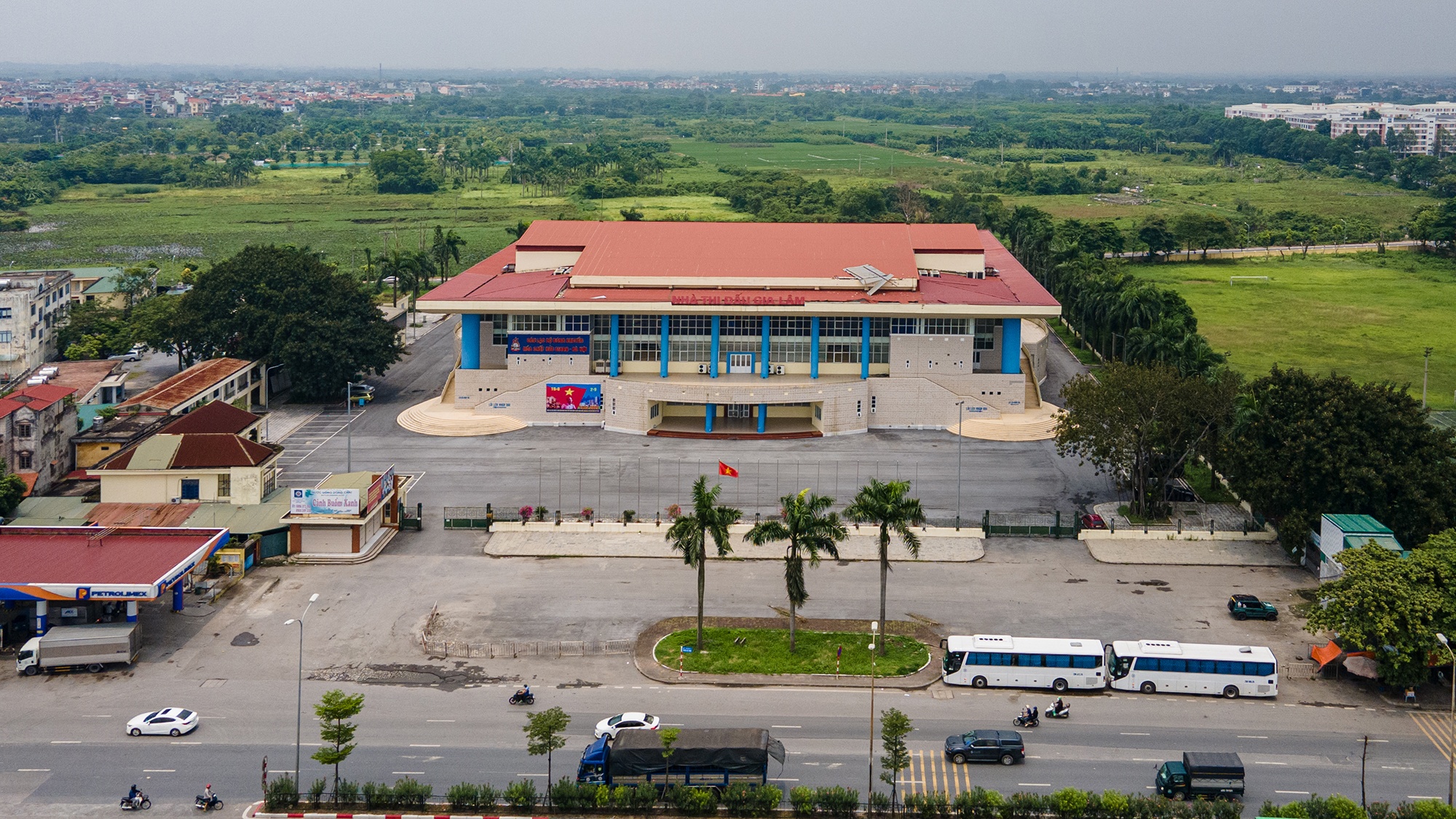 Huyen Gia Lam len quan anh 13