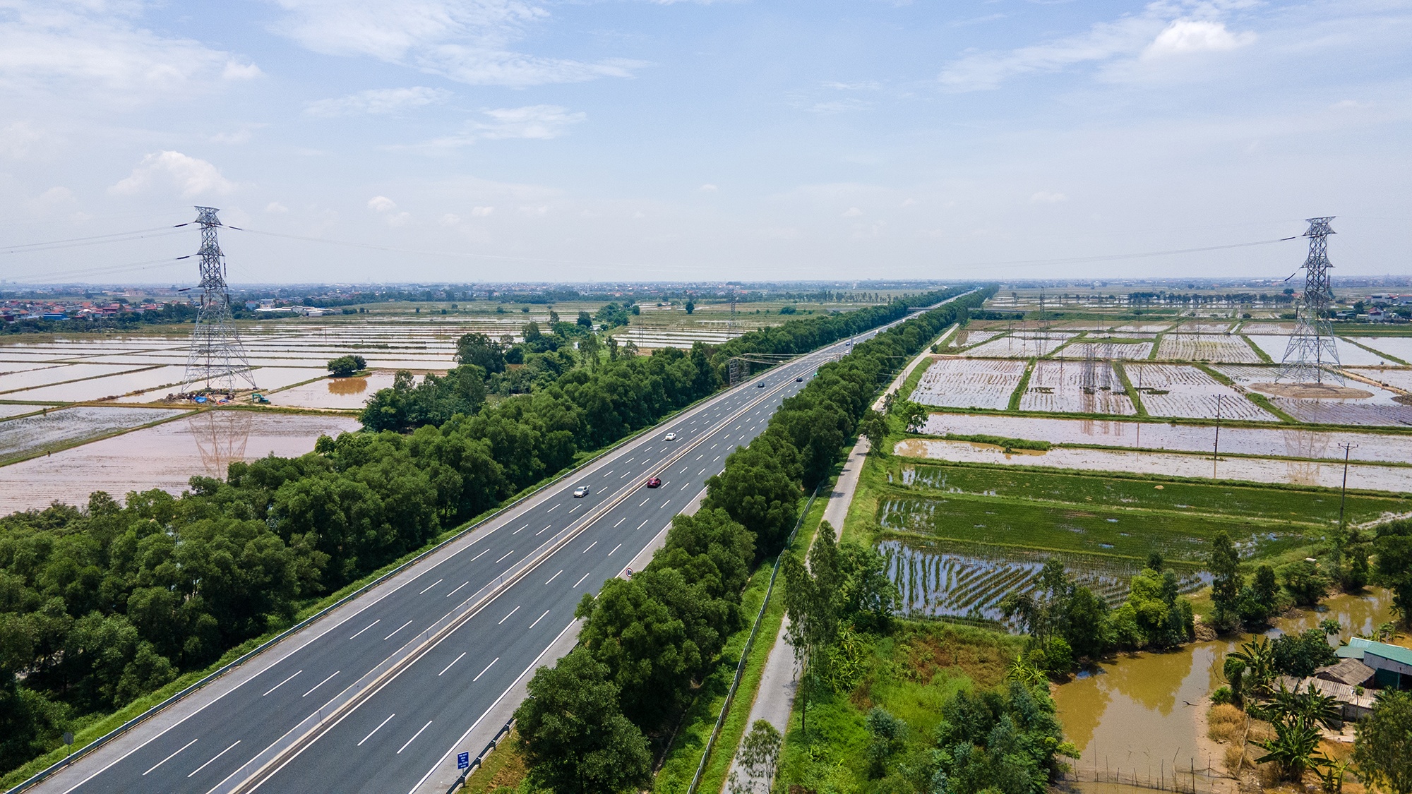 Huyen Gia Lam len quan anh 4