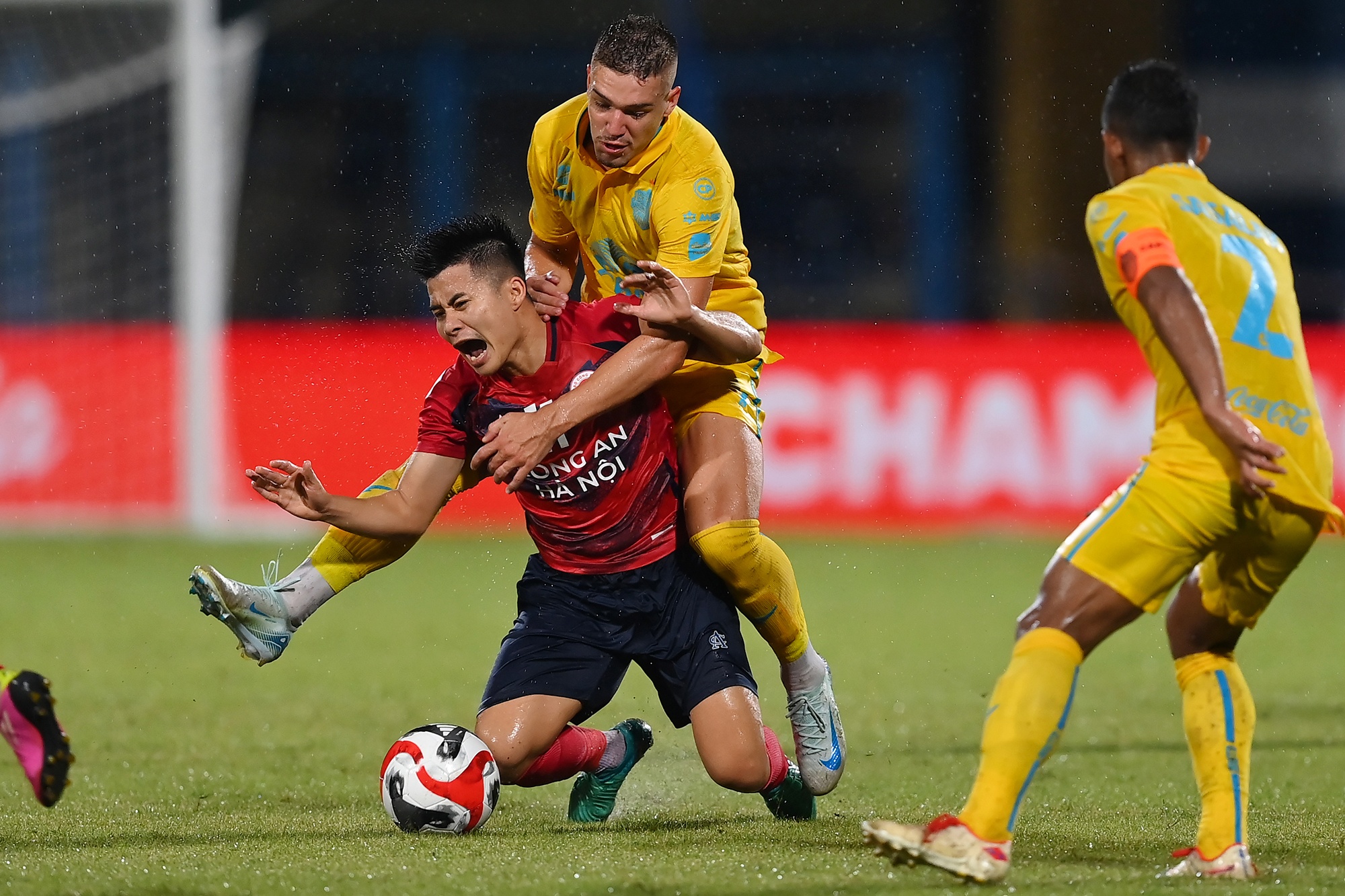 CAHN thang Buriram anh 15