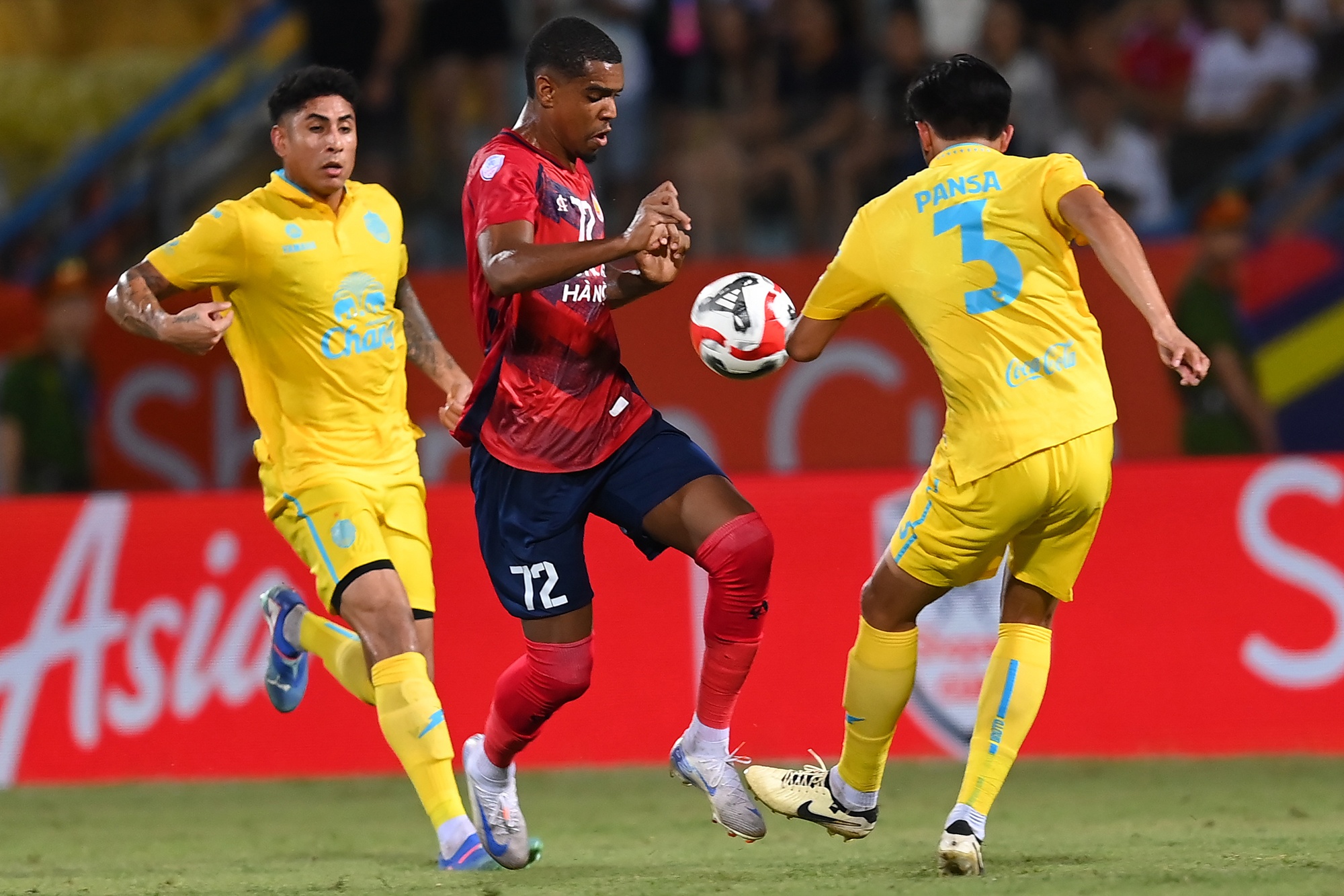 CAHN thang Buriram anh 1