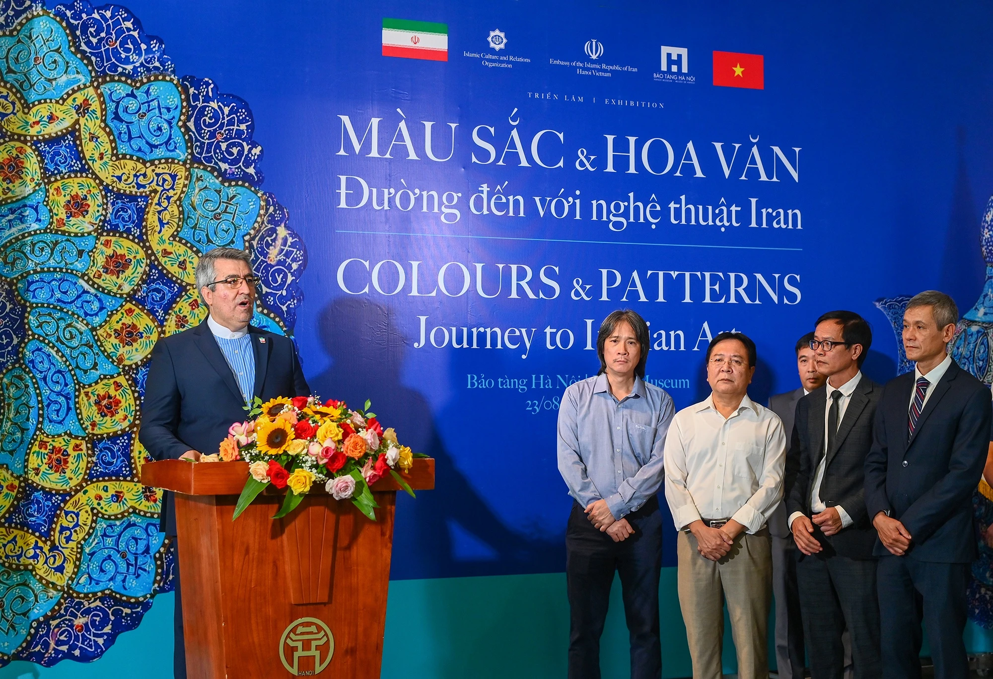 Trien lam sac mau Iran,  nghin le mot dem,  bao tang Ha Noi,  trien lam nghe thuat anh 3