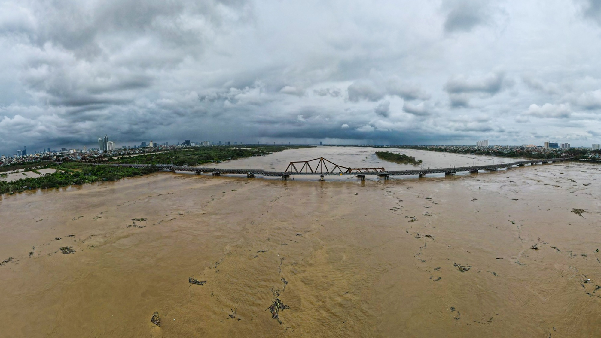 Nuoc song Hong dang cao anh 14