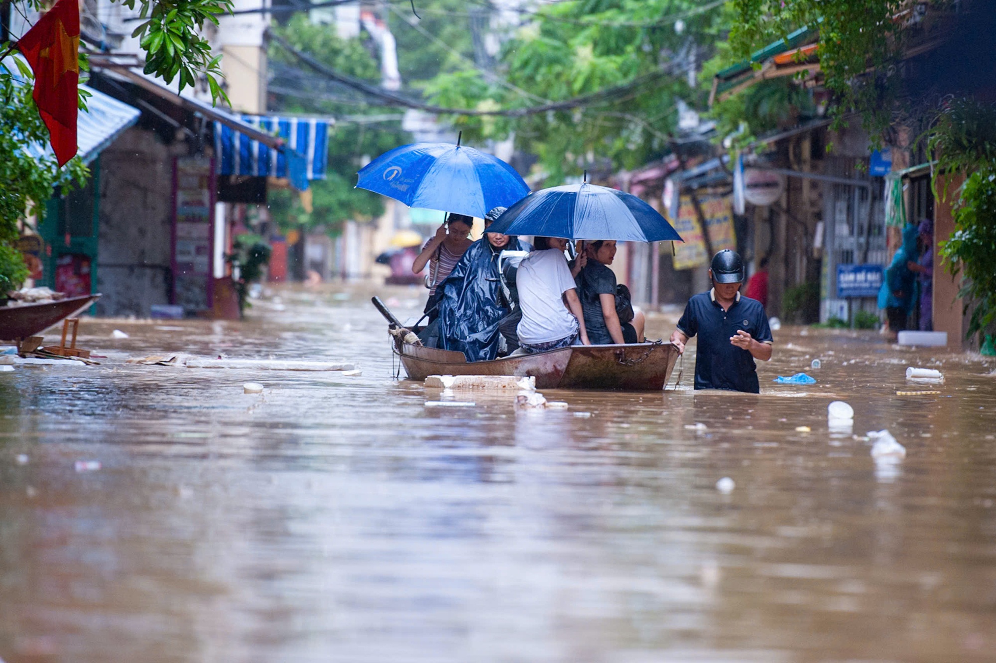 3 ky nang quan trong can co trong mua mua lu hinh anh