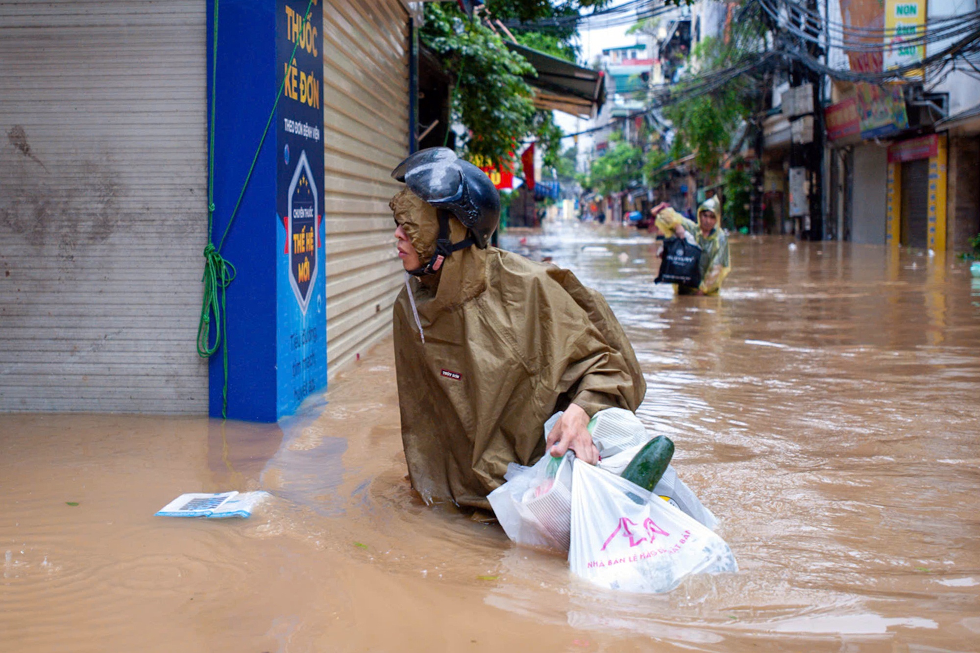 3 benh de gap vao mua mua lu va cach phong hinh anh