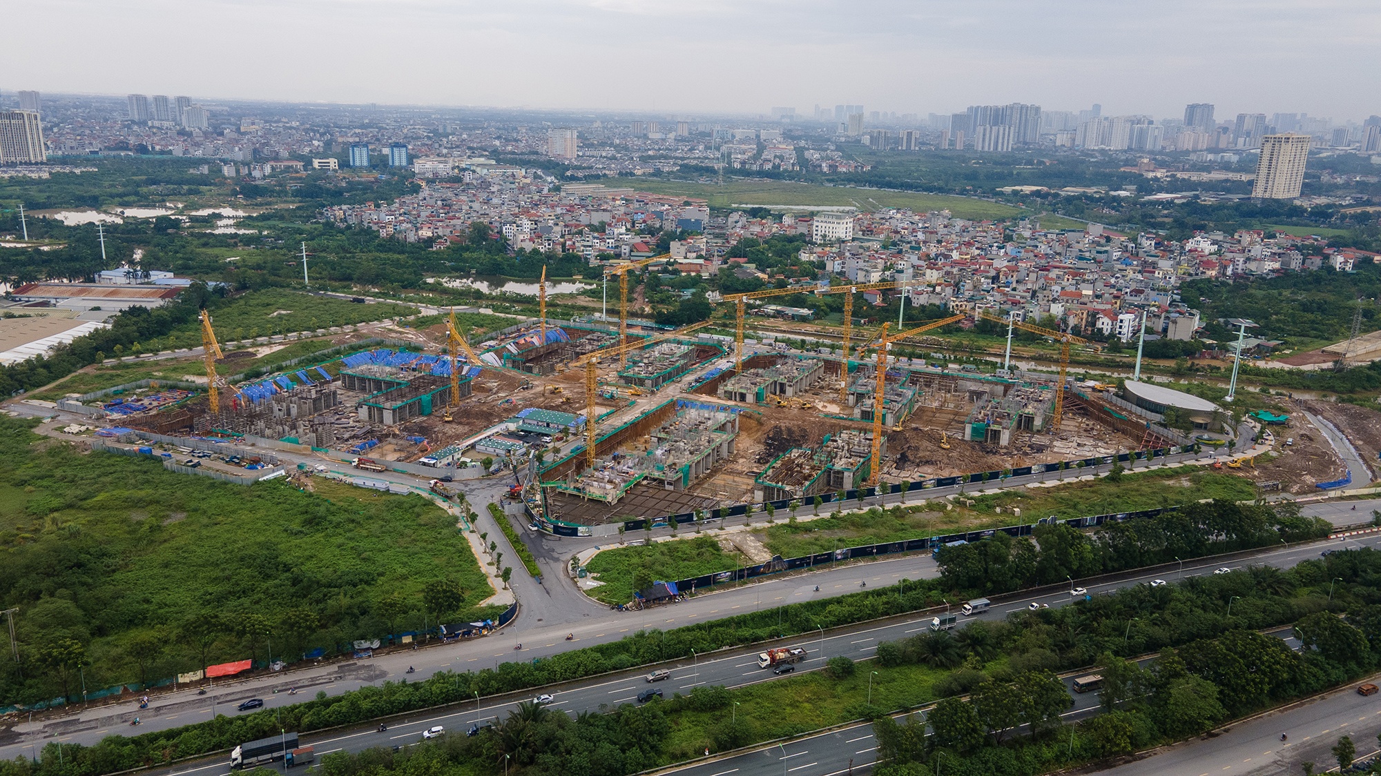 Rung chung cu Ha Noi anh 13