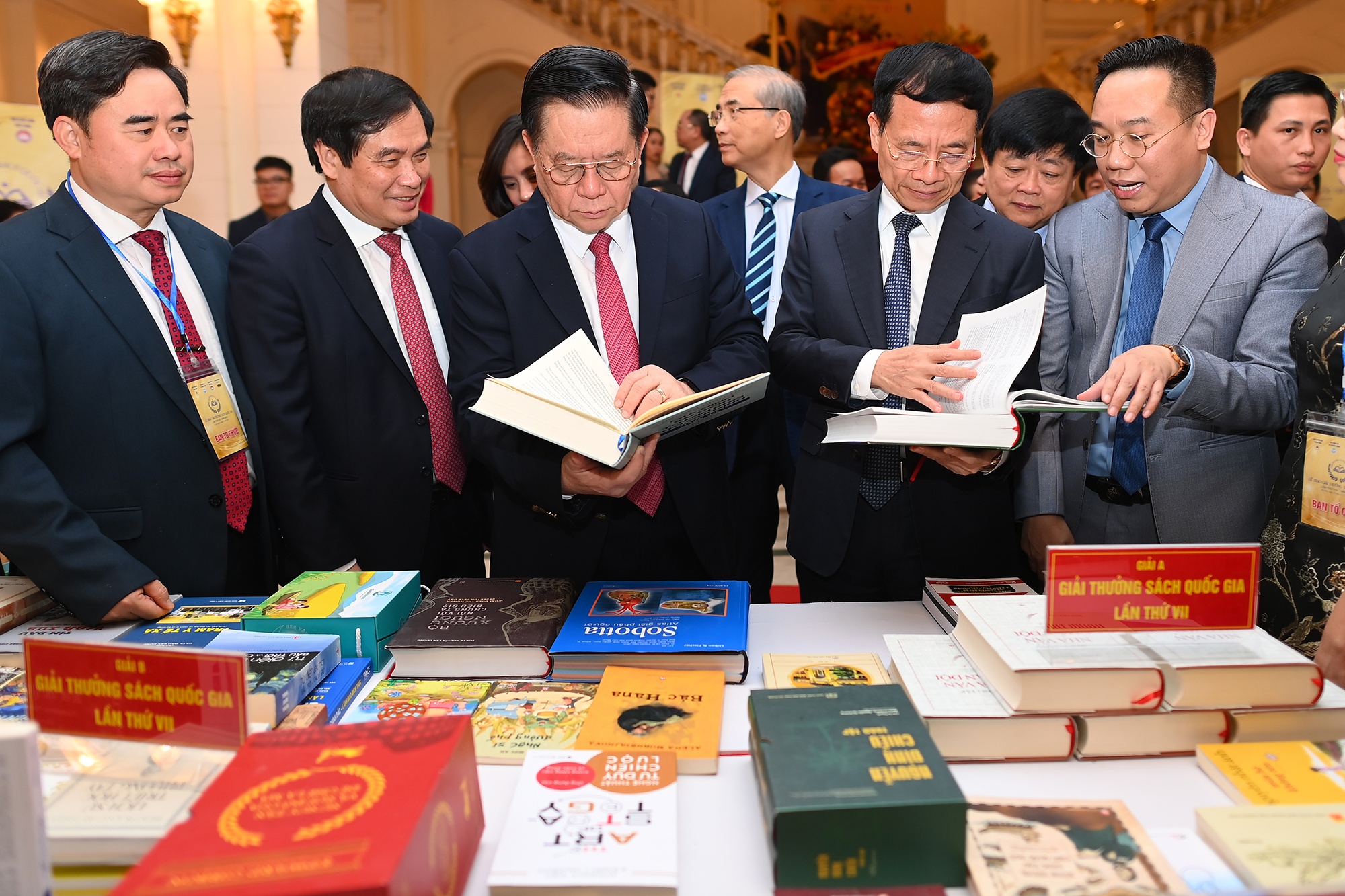 Giai sach quoc gia anh 1