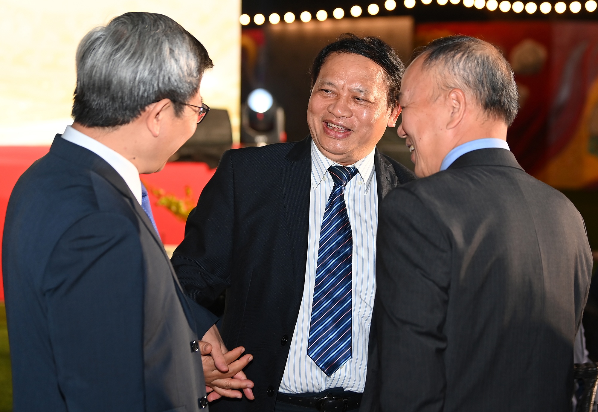 Giai sach quoc gia VII anh 6