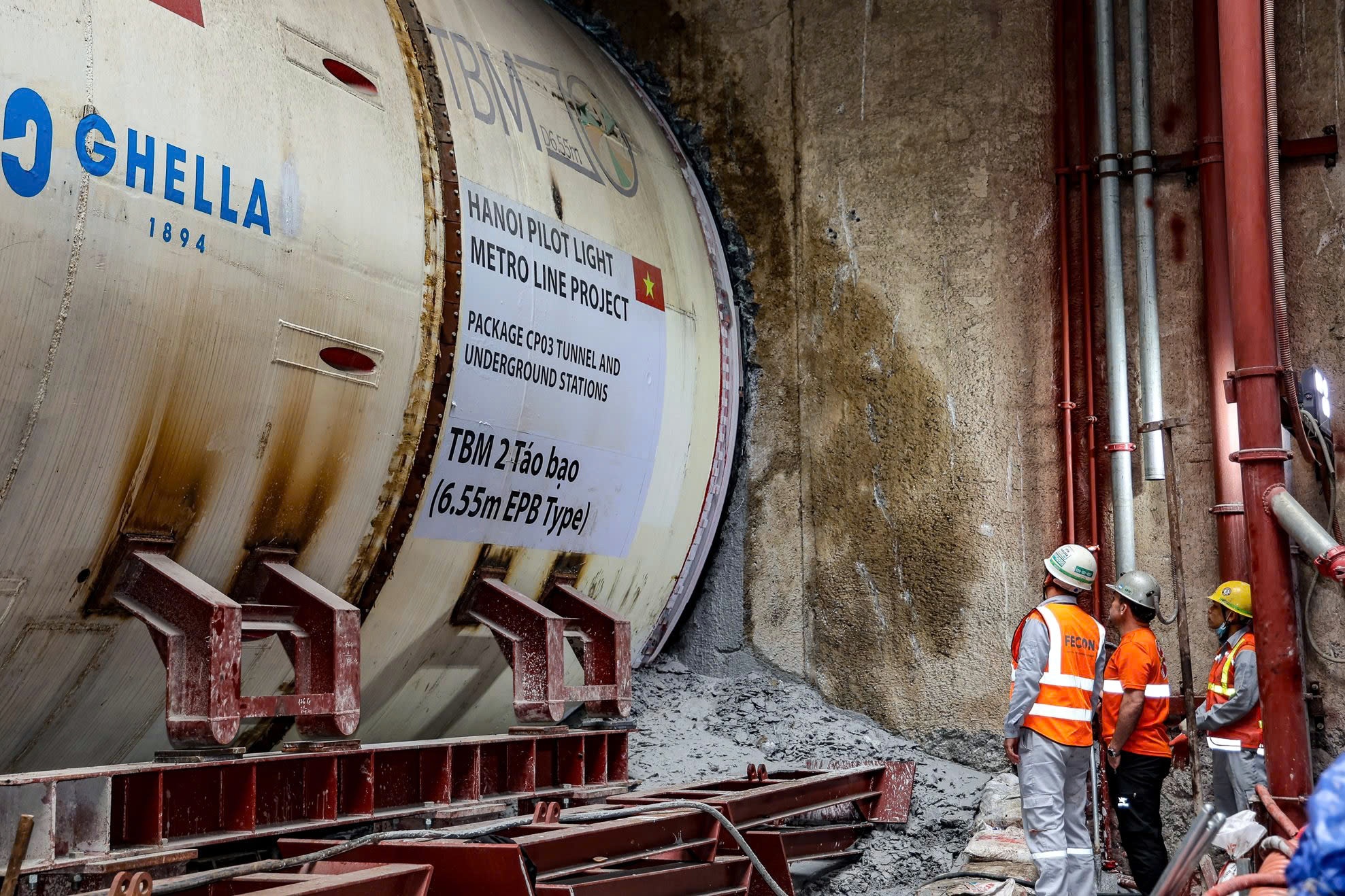 Robot dao ham thu hai cua metro Nhon - ga Ha Noi khoi dong hinh anh