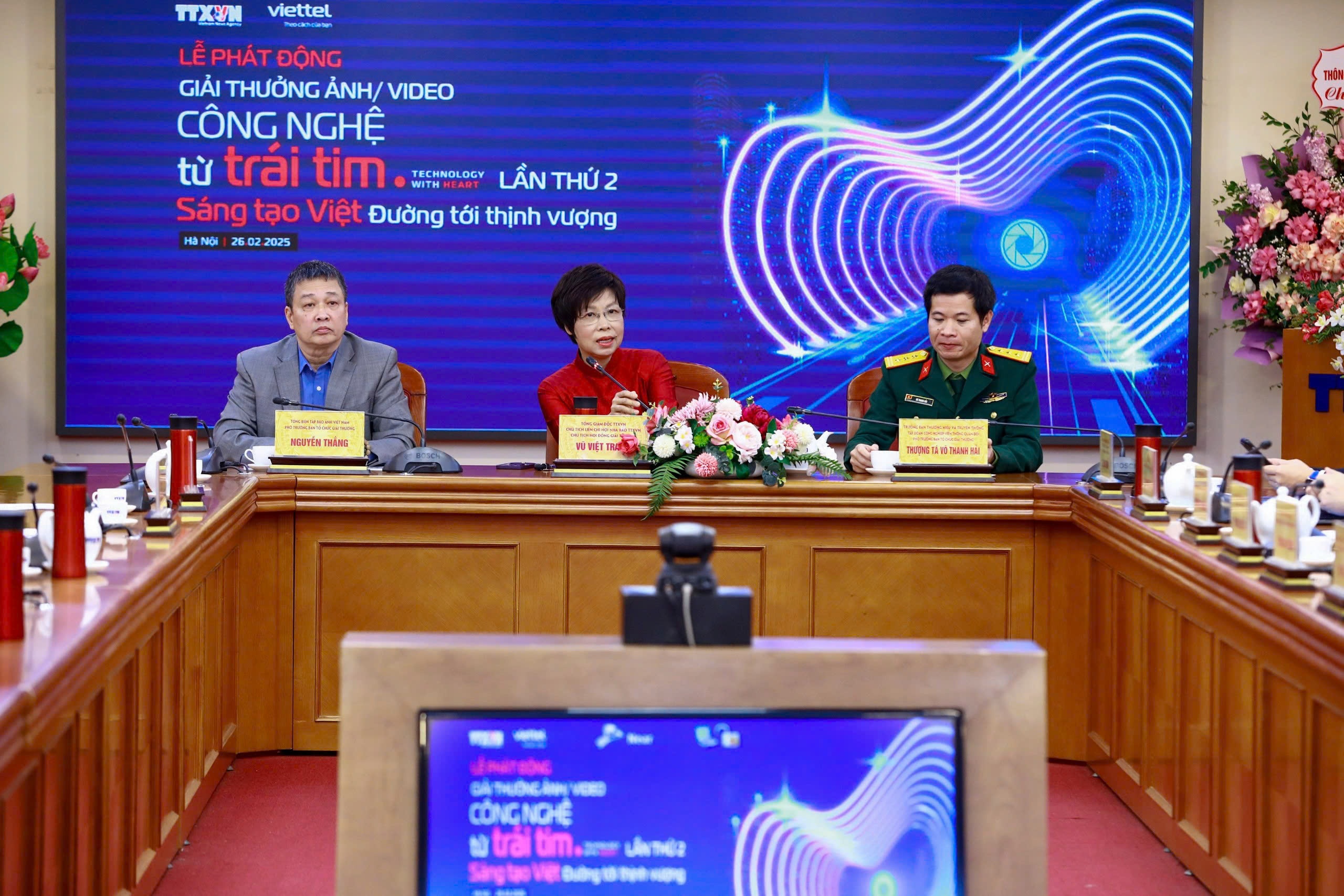 Phat dong giai thuong anh va video 'Cong nghe tu trai tim' lan thu 2 hinh anh