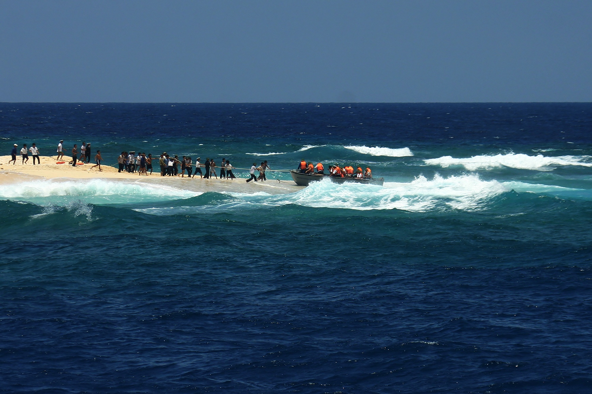 Trien lam anh Truong Sa anh 15