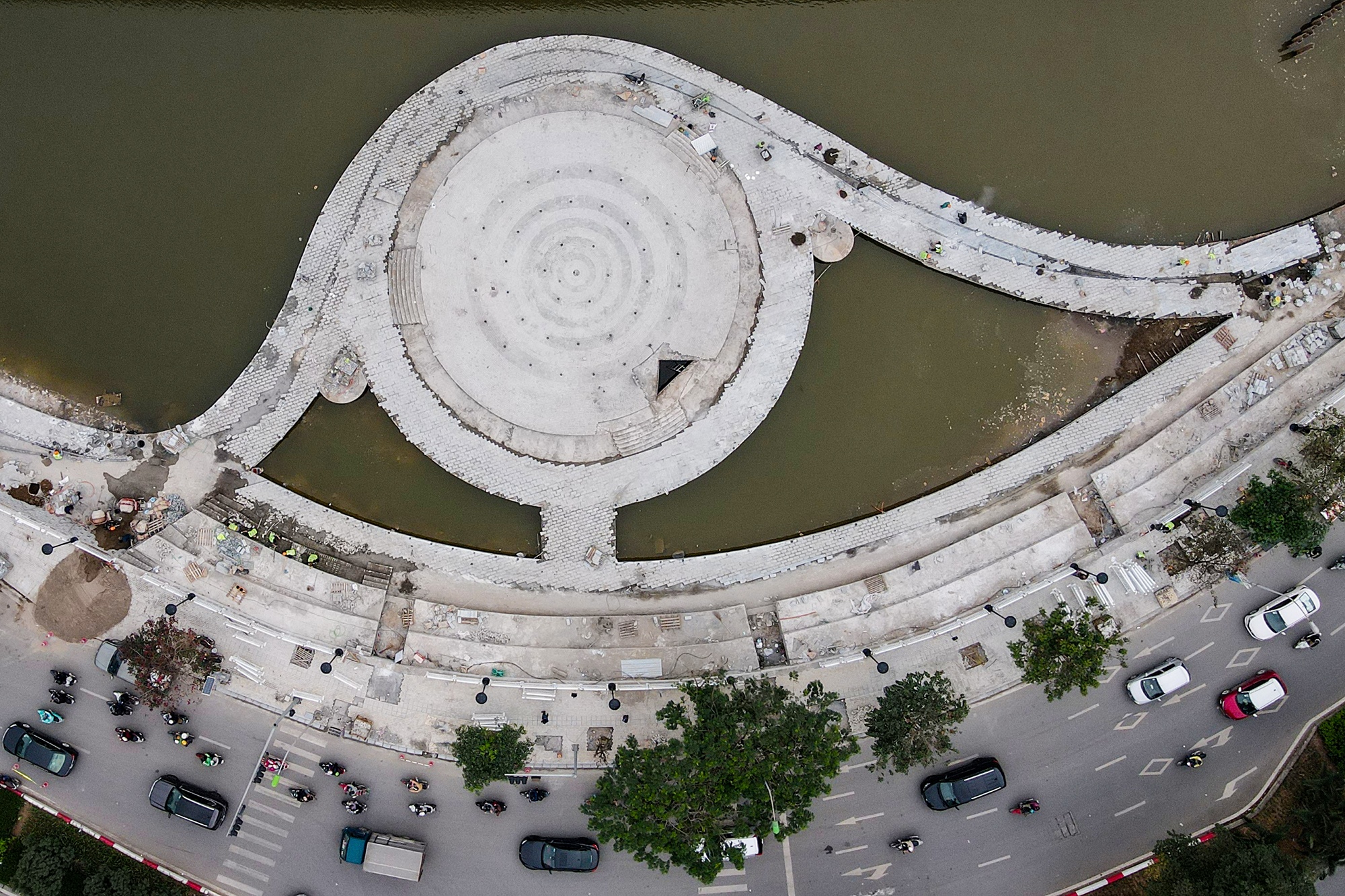 Cai tao ho Hoang Cau anh 3