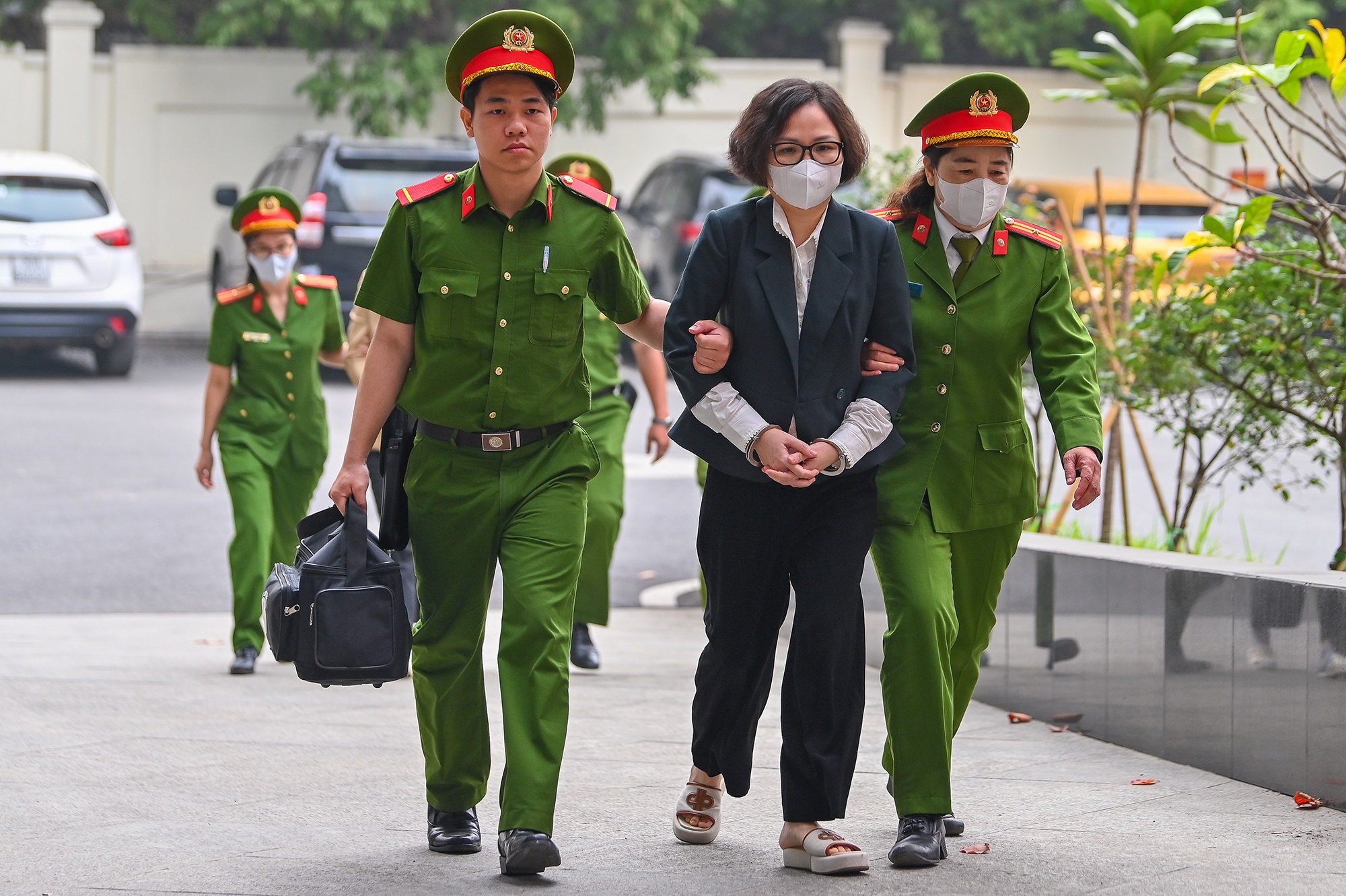 Xet xu phuc tham FLC anh 4