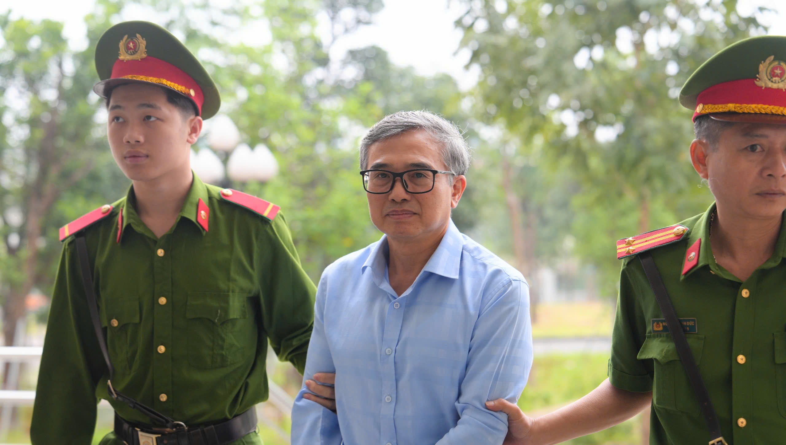 Xet xu cuu Thu truong anh 2