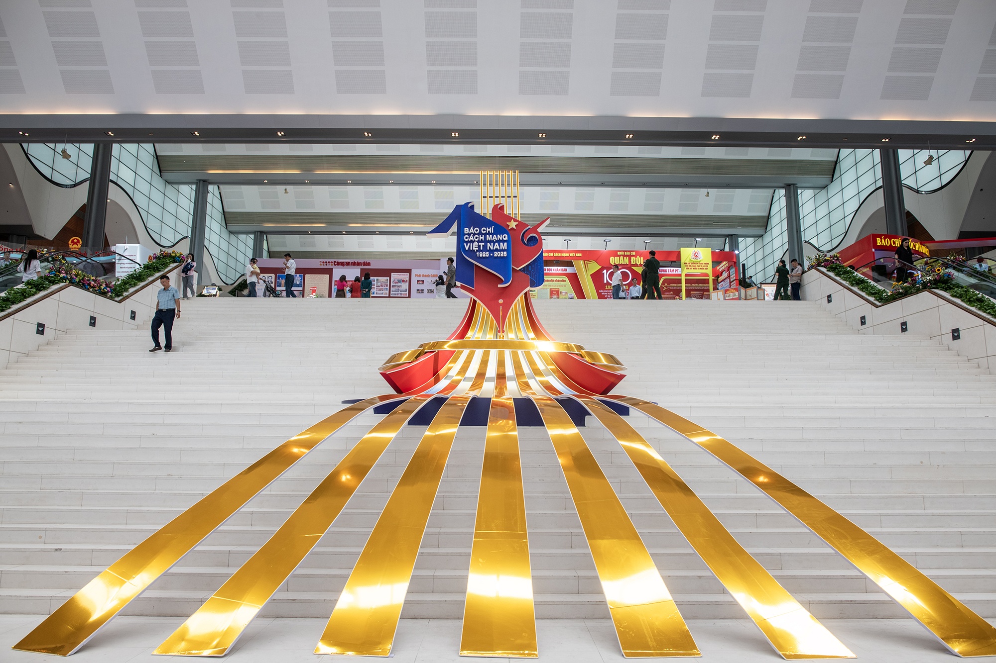 Hoi Bao toan quoc,  bao chi cach mang,  ky niem bao chi,  Khai mac Hoi bao anh 3