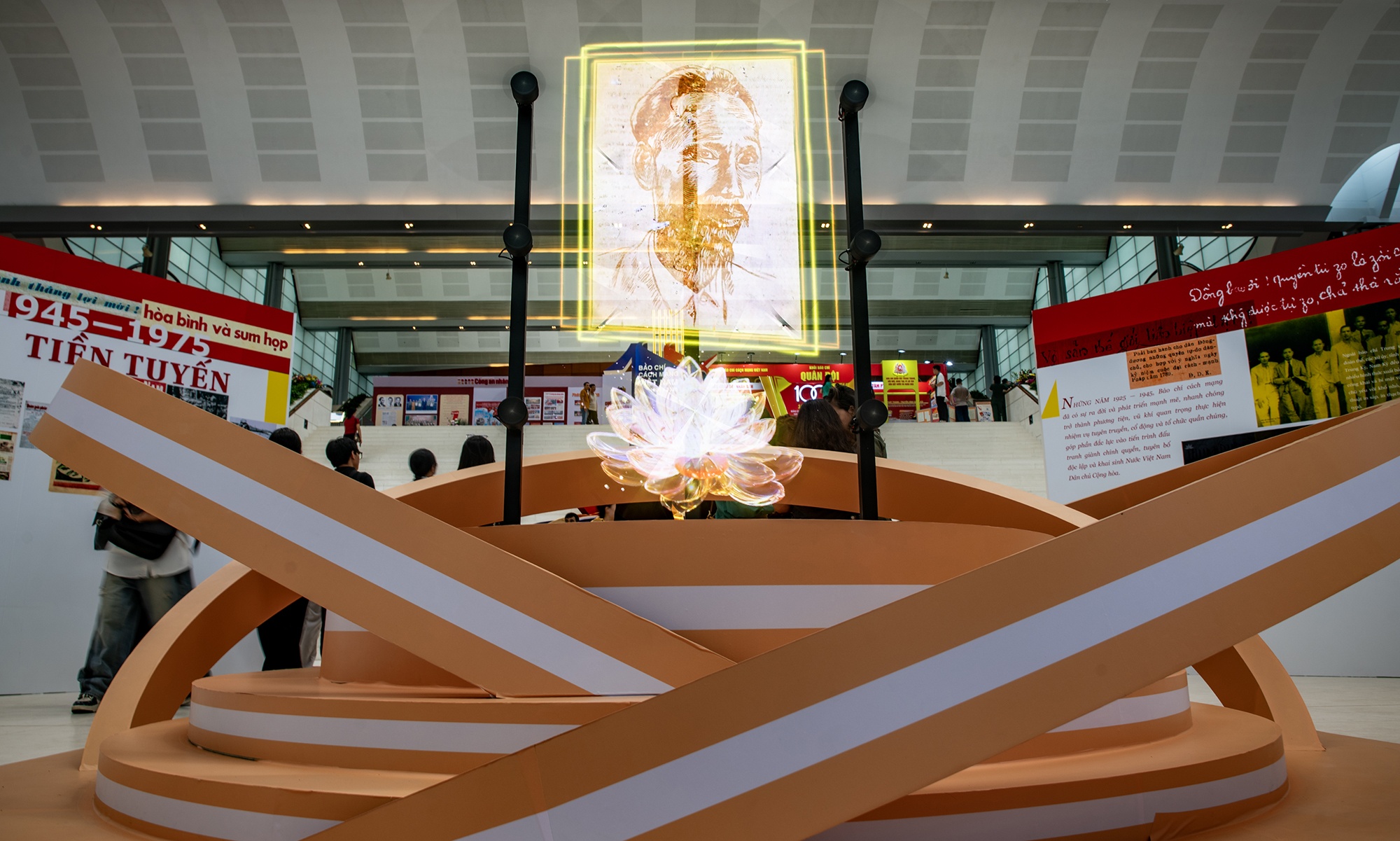 Hoi Bao toan quoc,  bao chi cach mang,  ky niem bao chi,  Khai mac Hoi bao anh 4