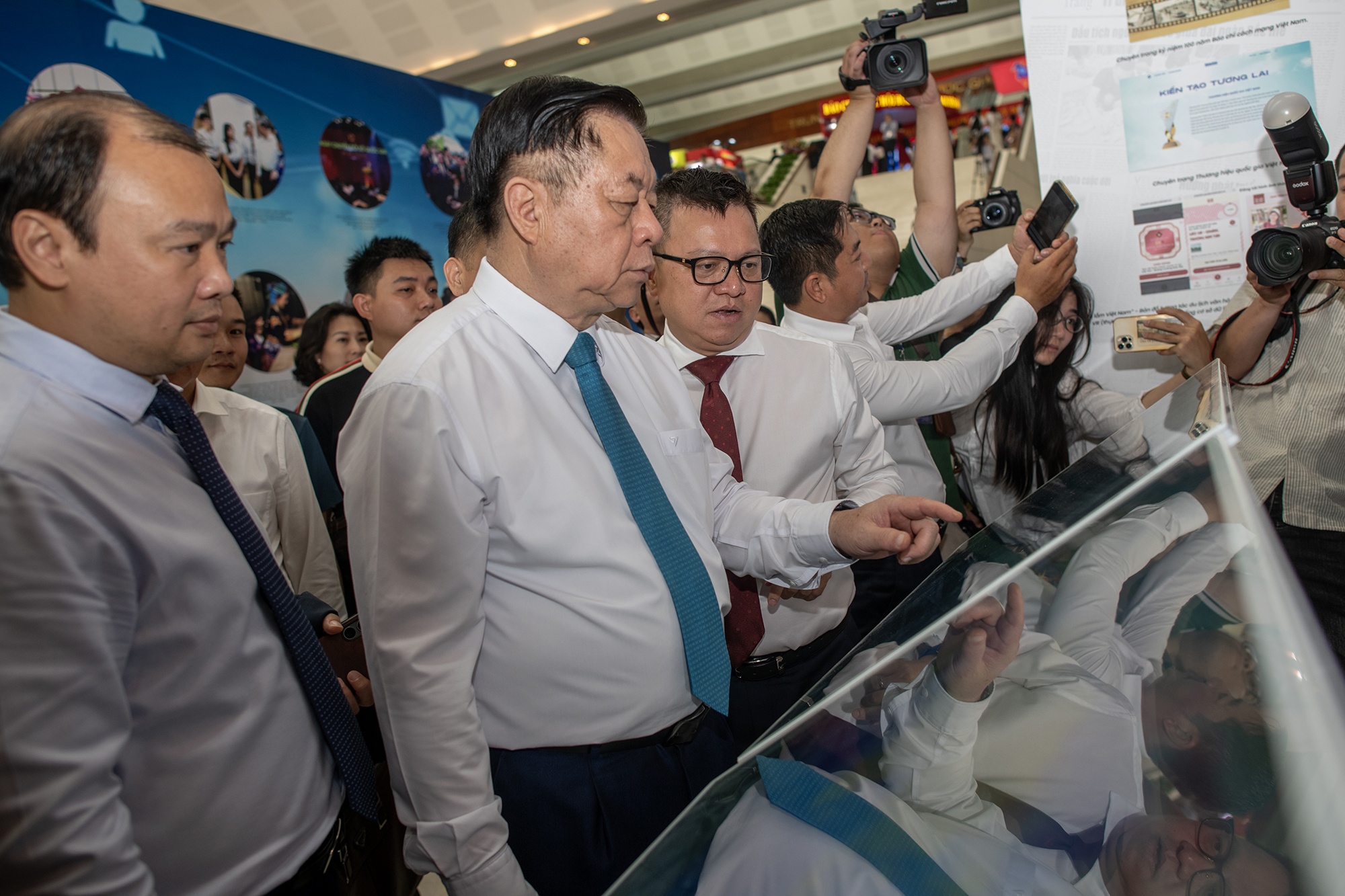 Hoi Bao toan quoc,  bao chi cach mang,  ky niem bao chi,  Khai mac Hoi bao anh 6