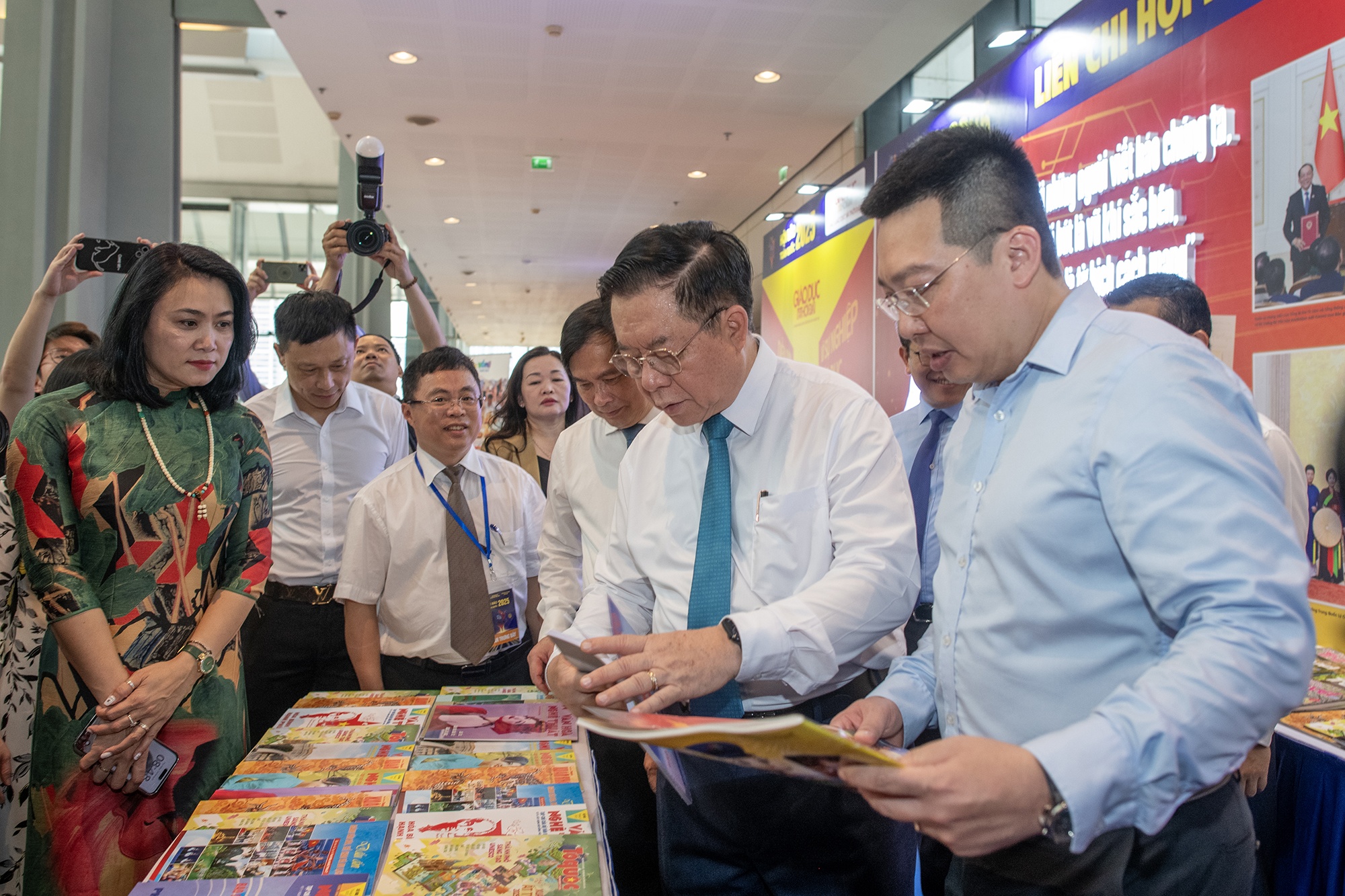 Hoi Bao toan quoc,  bao chi cach mang,  ky niem bao chi,  Khai mac Hoi bao anh 8