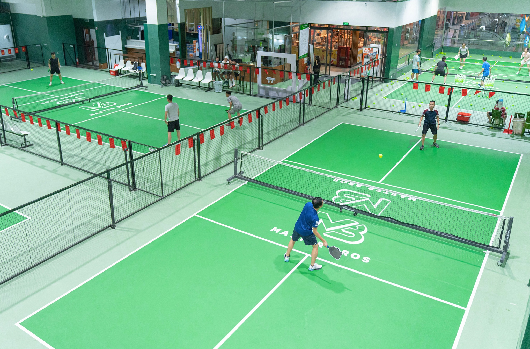 San pickleball trong TTTM,  san pickleball toa nha,  san pickleball dieu hoa,  san pickleball may lanh,  san pickleball Ha Noi anh 1
