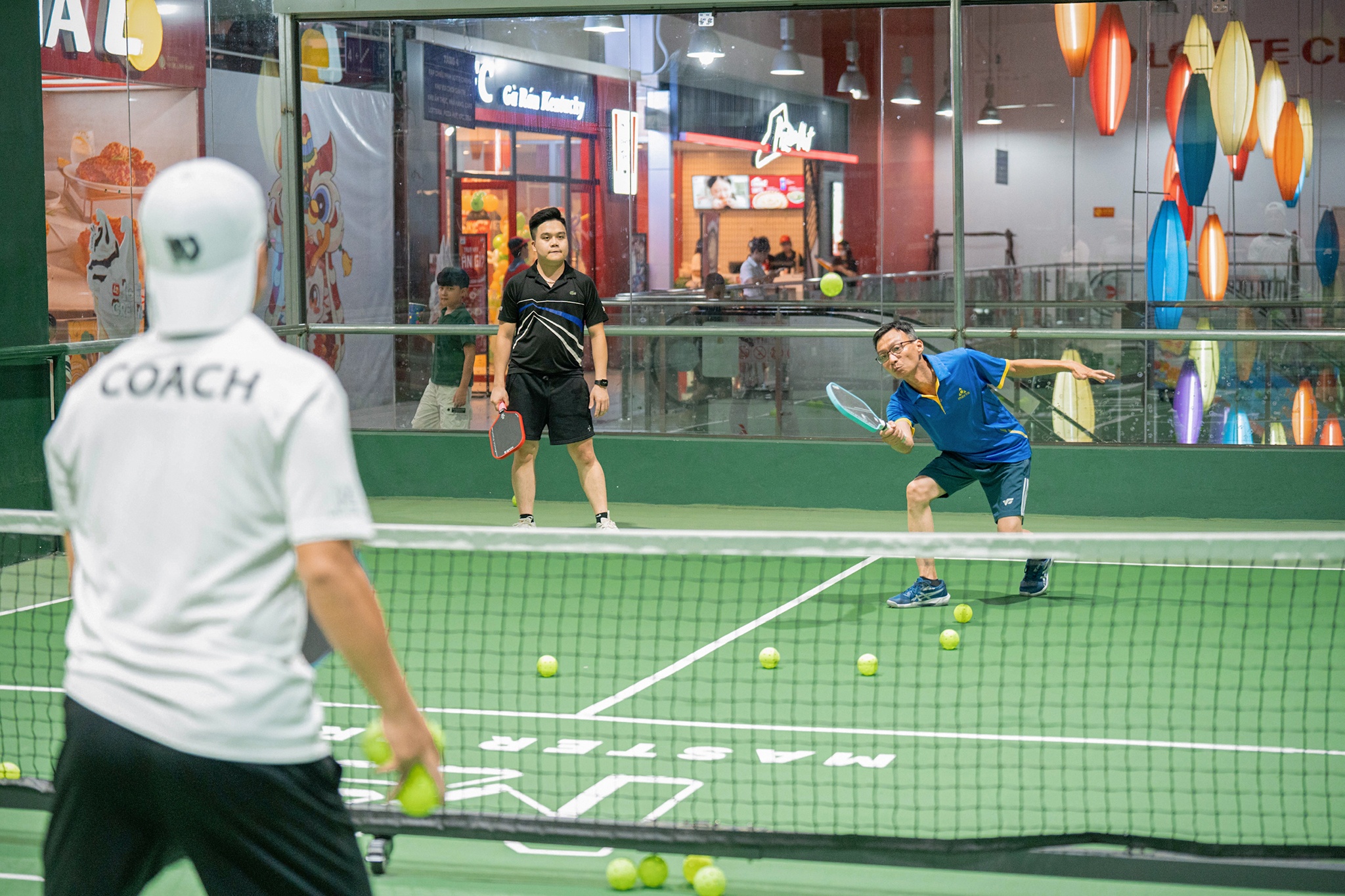 San pickleball trong TTTM,  san pickleball toa nha,  san pickleball dieu hoa,  san pickleball may lanh,  san pickleball Ha Noi anh 2