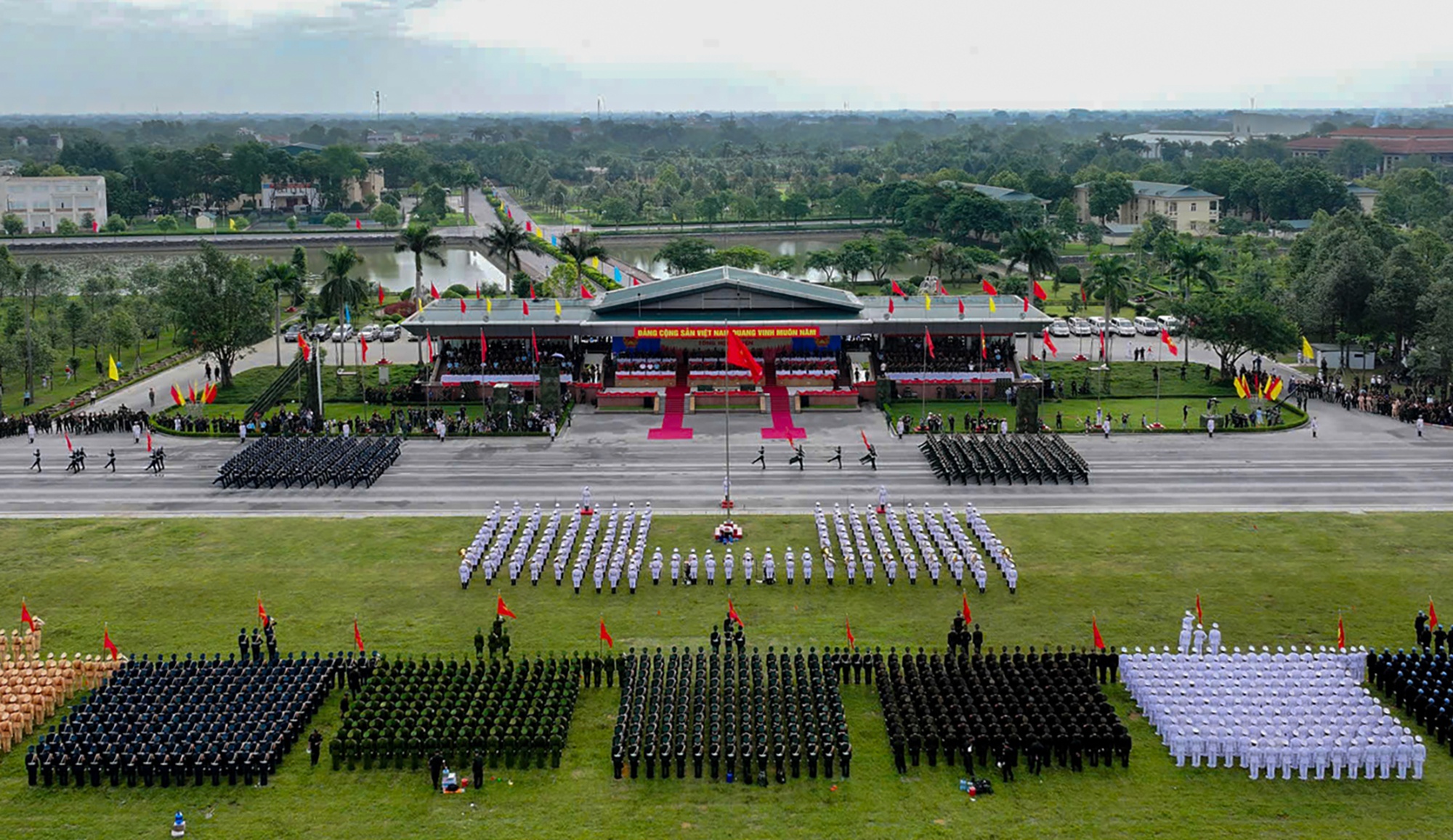 Dieu binh Quoc khanh 2/9 anh 1