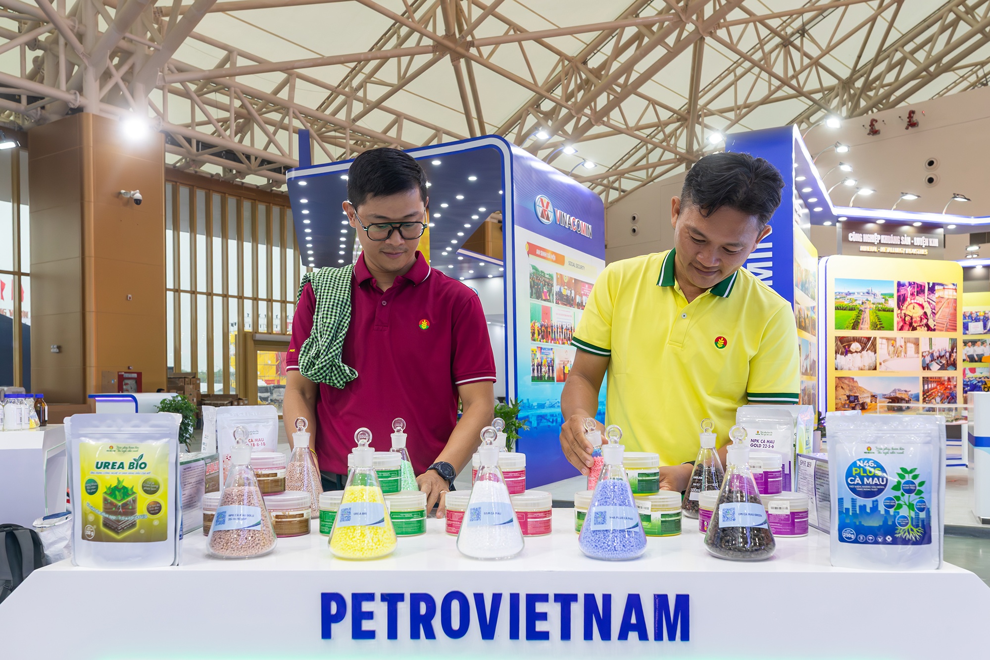 trien lam 80 nam,  trien lam 2/9,  trien lam dong anh anh 5