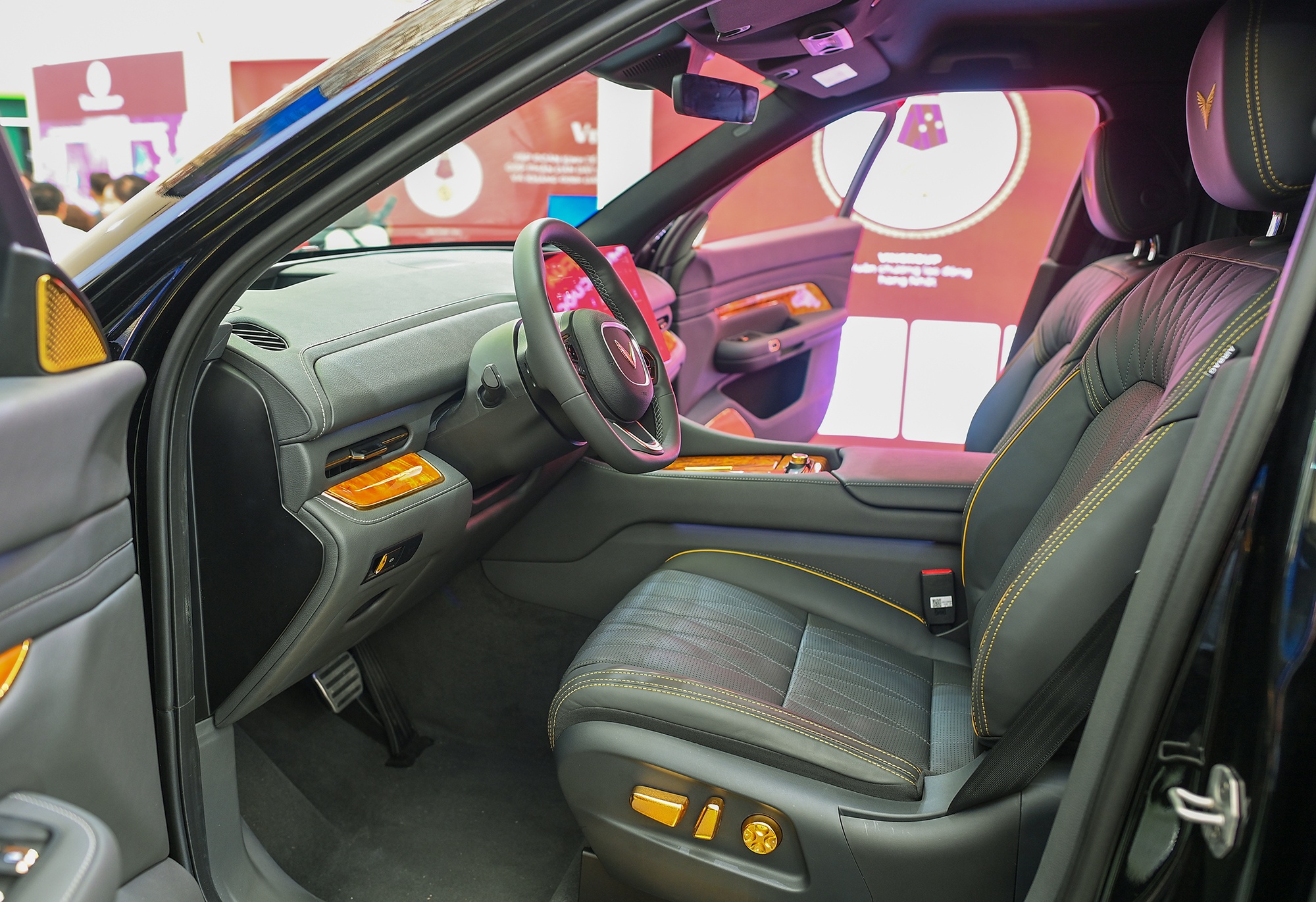 VinFast Lac Hong 900 LX anh 6