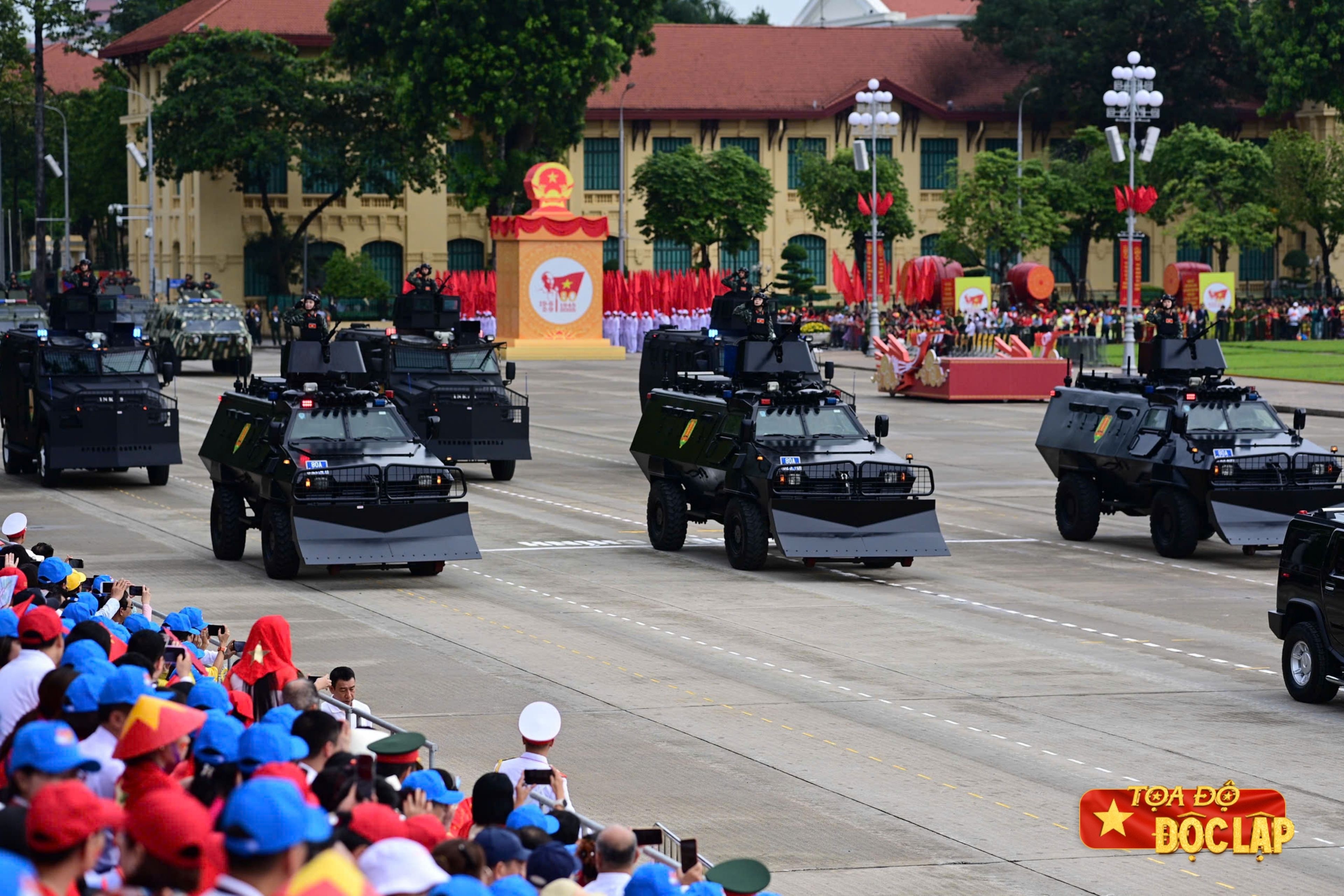 80 nam Quoc khanh anh 18