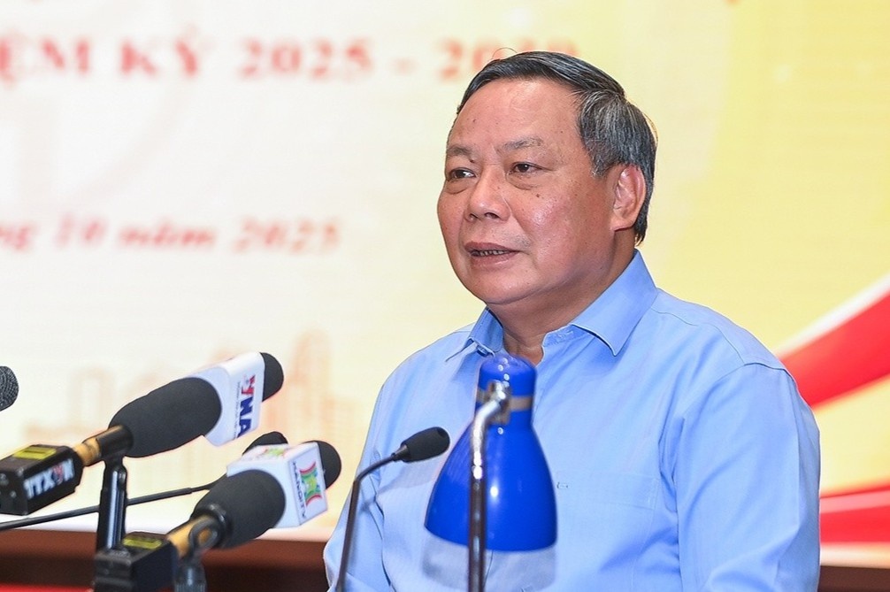 Lan dau dua tieu chi 'hanh phuc' vao van kien Dai hoi Dang bo Ha Noi hinh anh