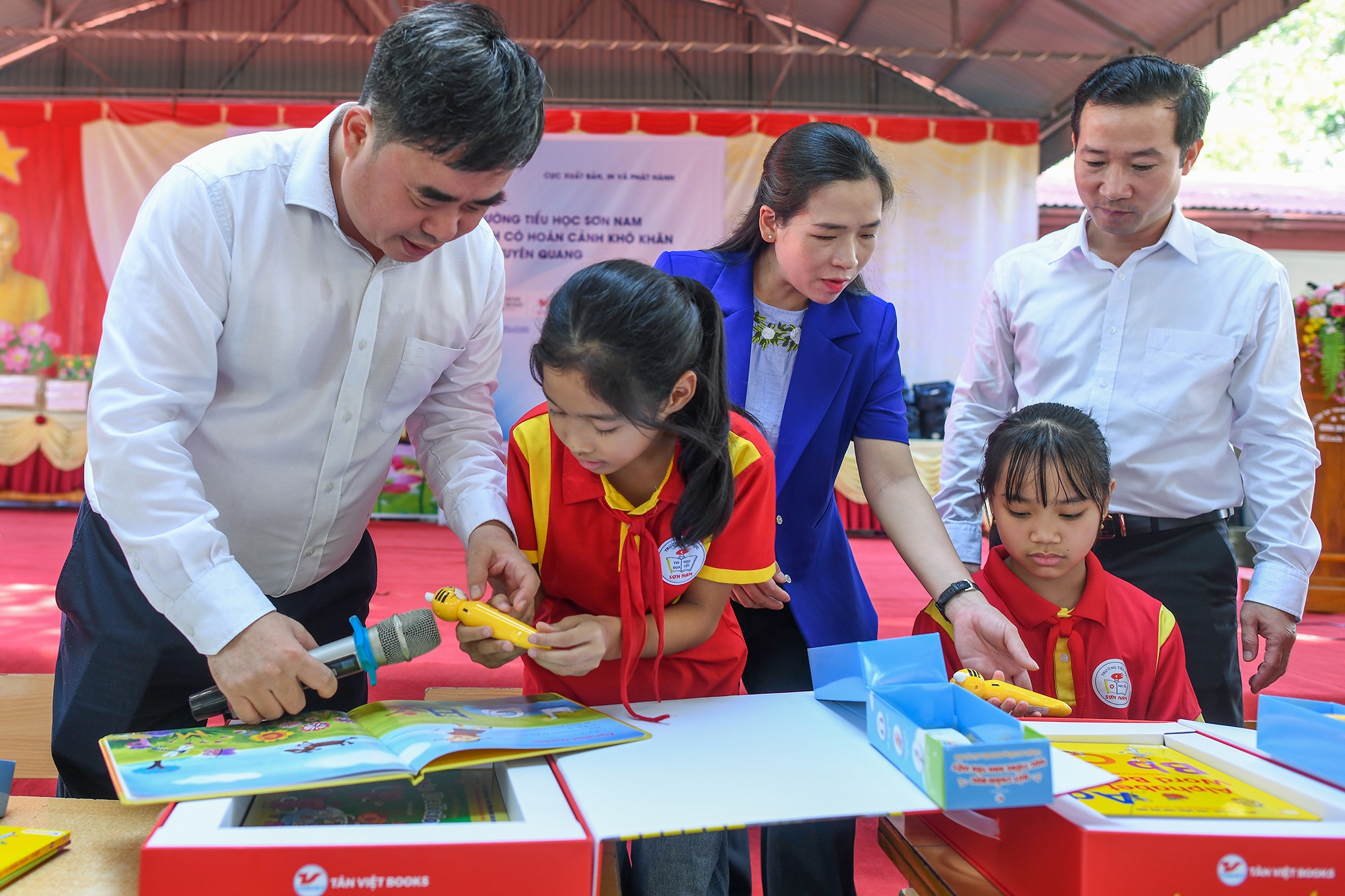 Hoi Xuat ban Viet Nam anh 14