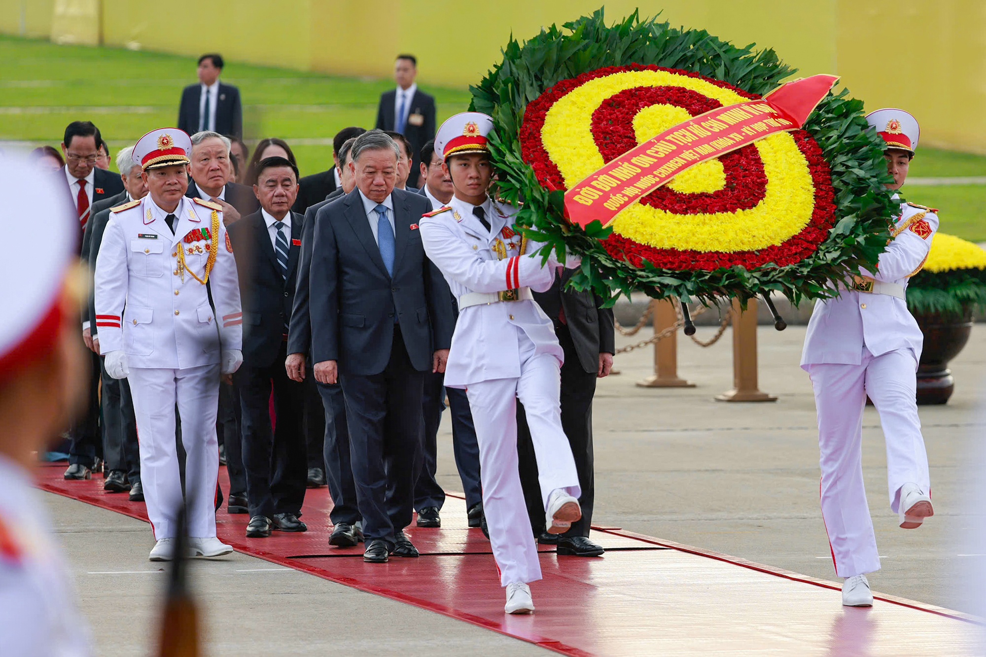 Khai mac Quoc hoi anh 4