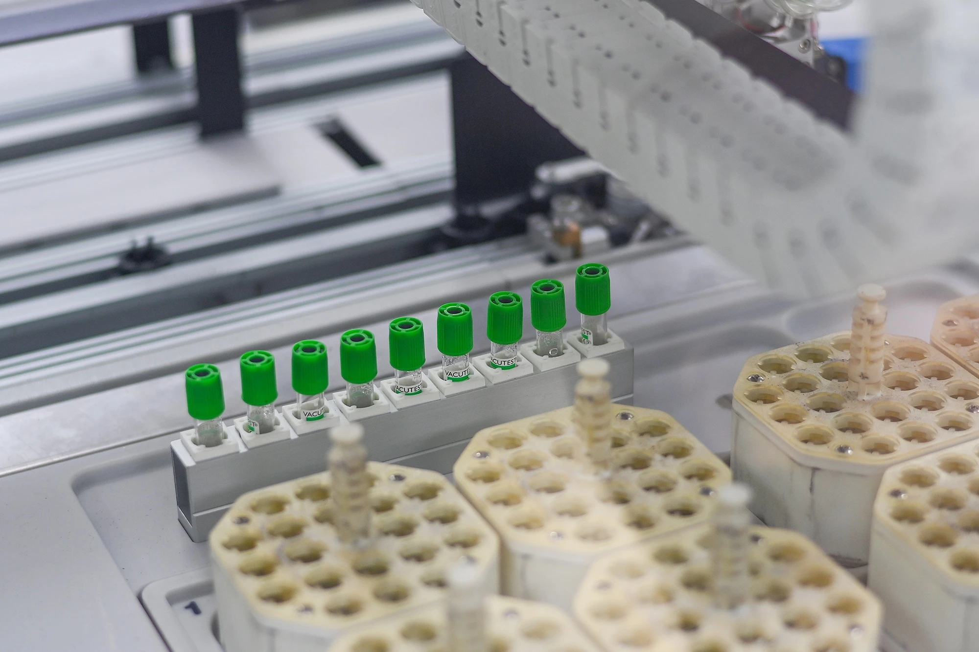 Khoa truyen nhiem vien 108 anh 23