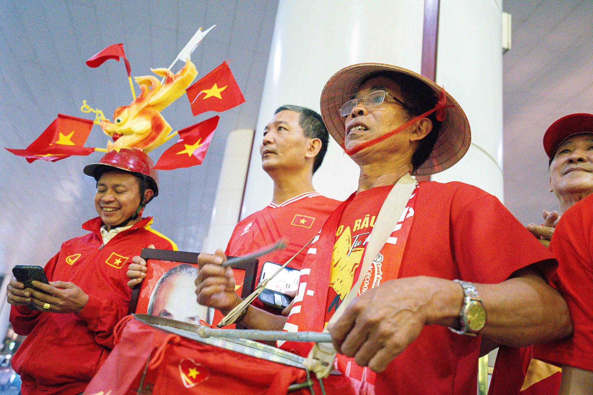 U22 Viet Nam ve nuoc anh 4