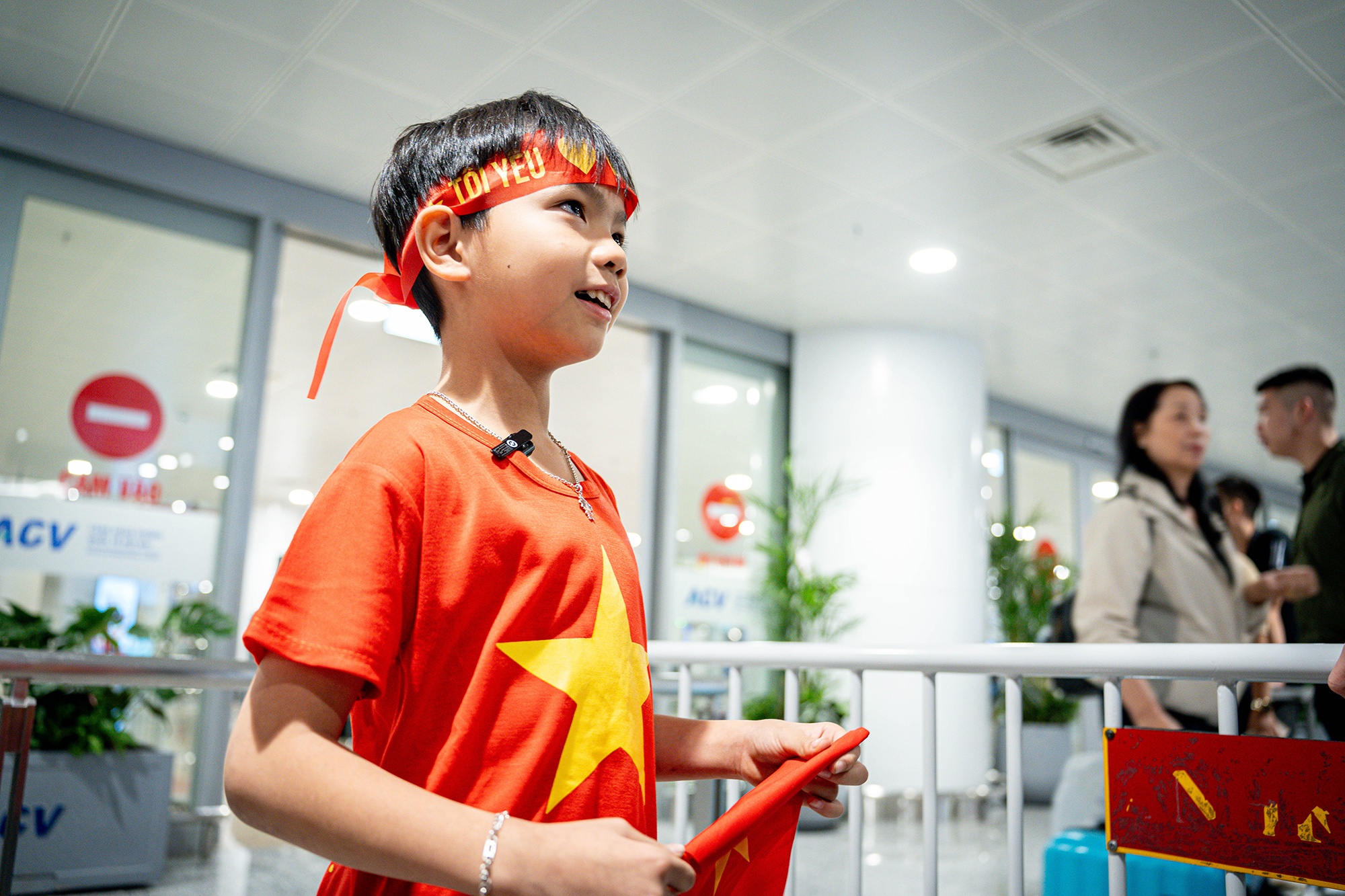 U22 Viet Nam ve nuoc anh 5