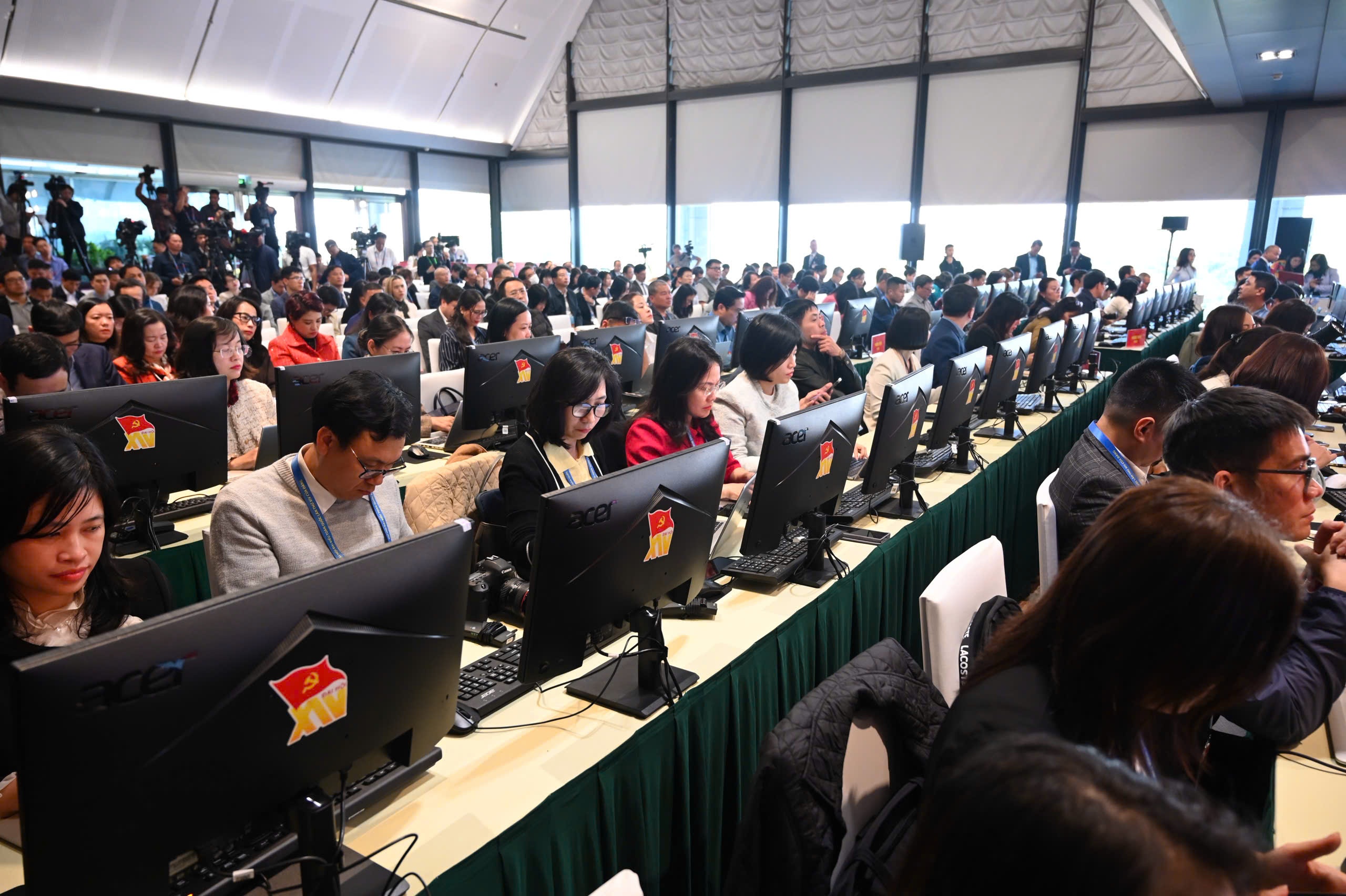 Dai hoi Dang XIV anh 8