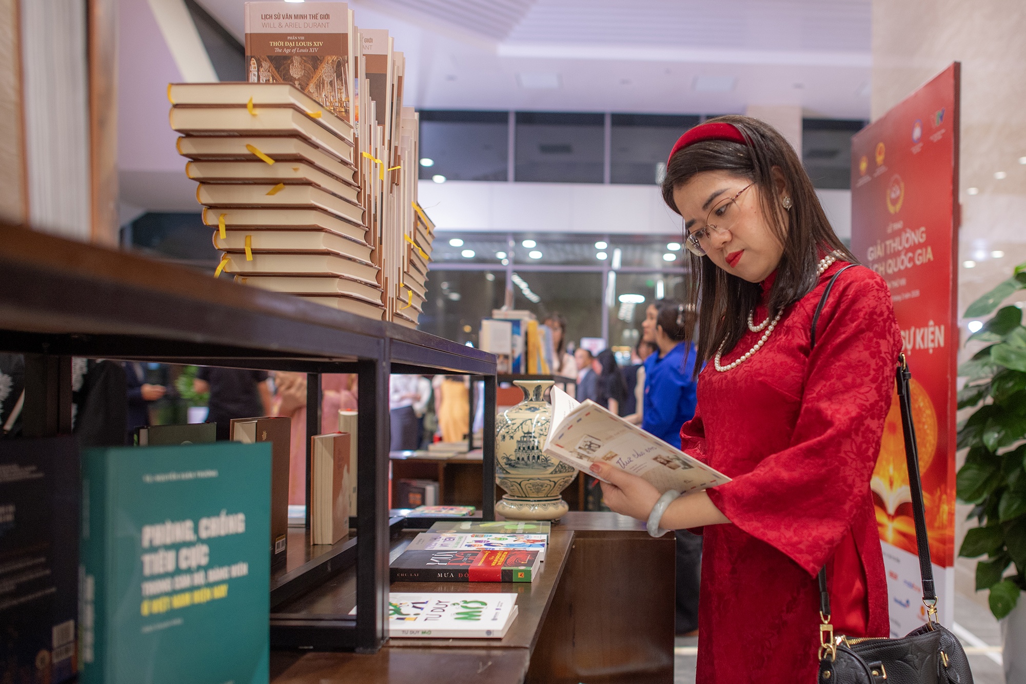 Le trao giai sach anh 11