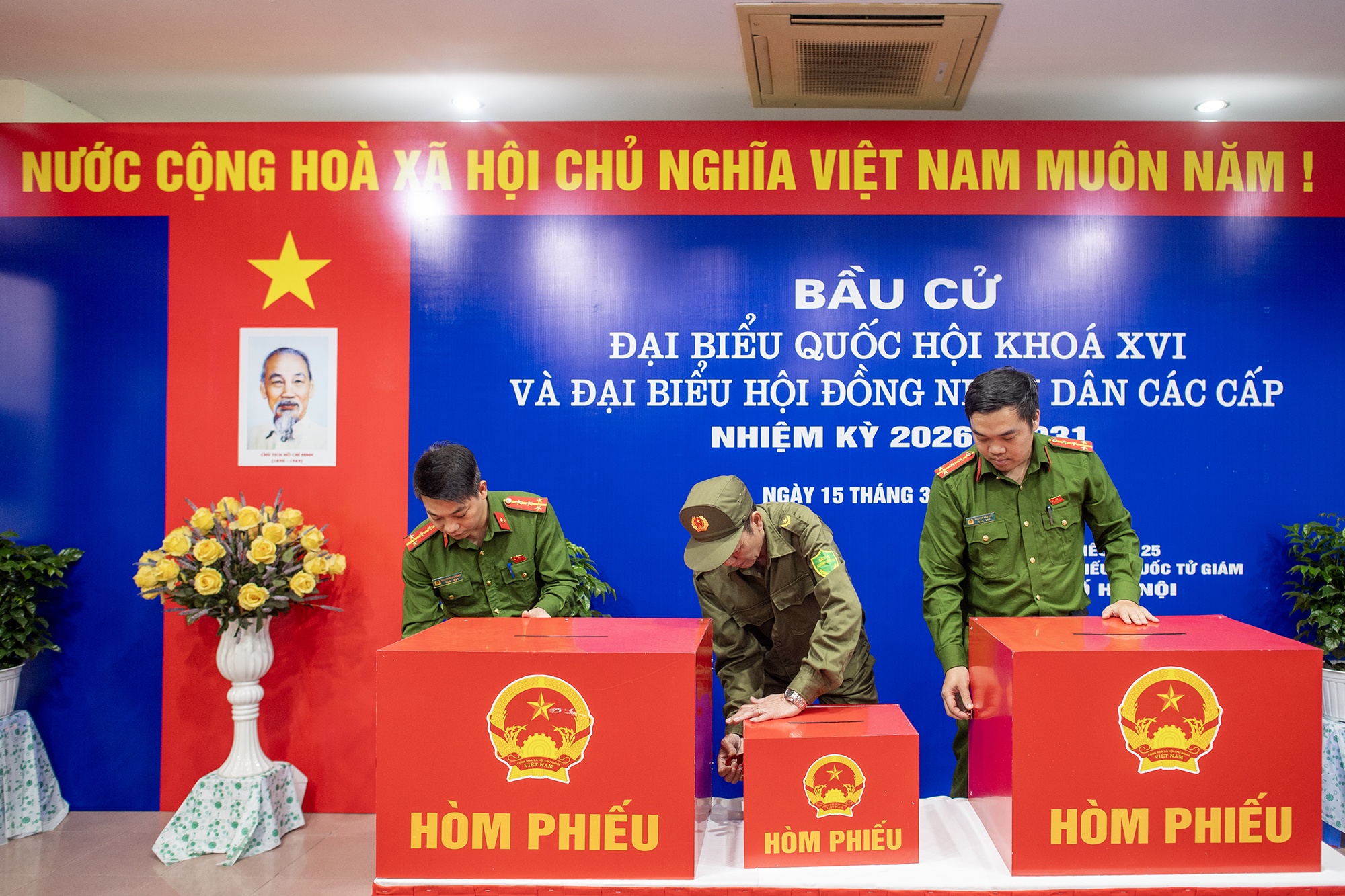 Bau cu Quoc hoi anh 4