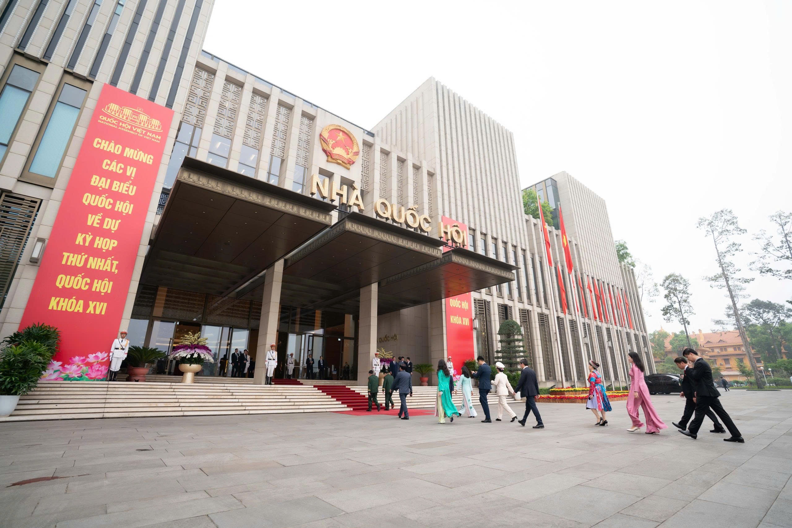 Quoc hoi khoa XVI anh 11
