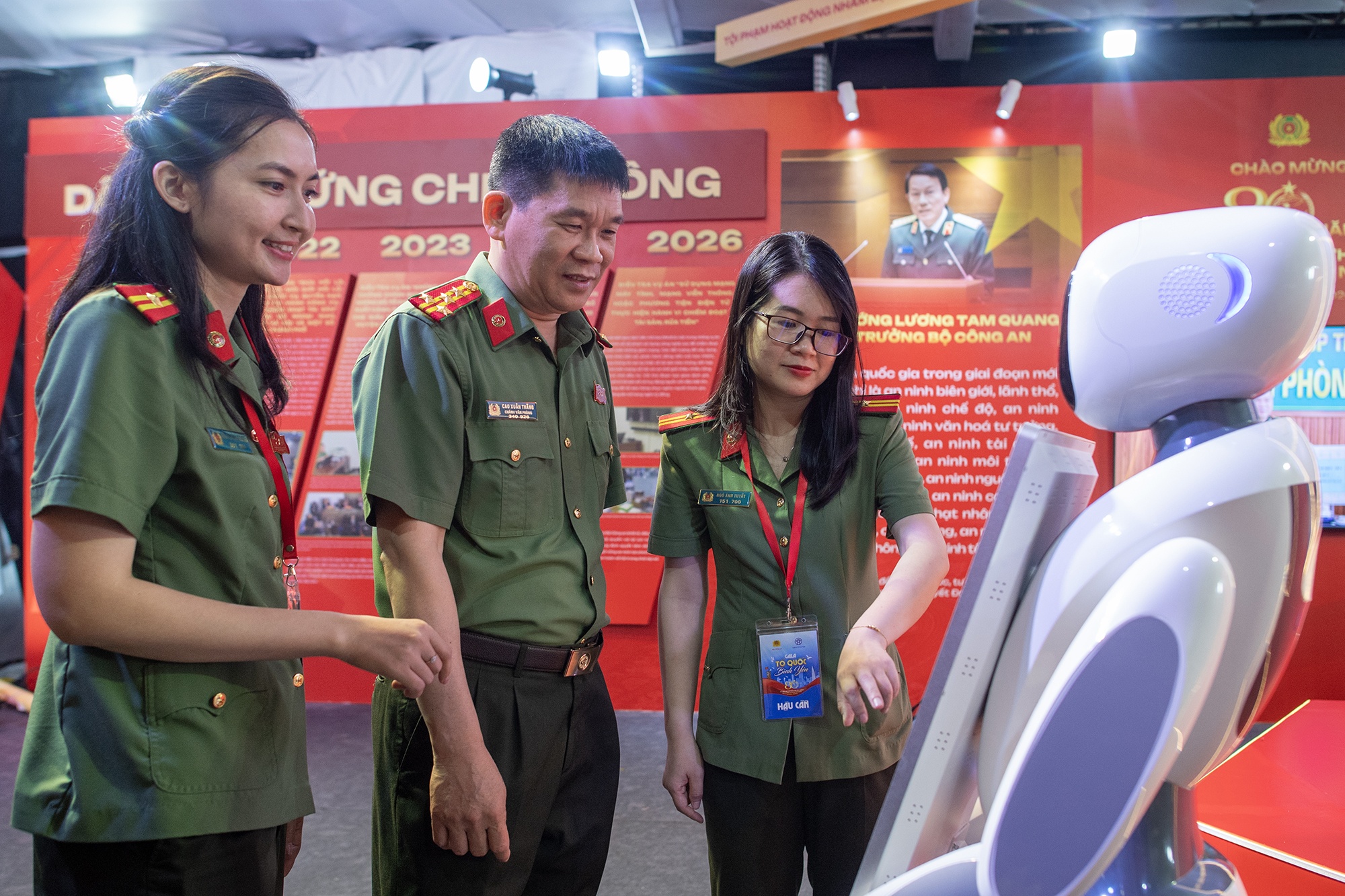 Khai mac chuoi su kien 'To quoc binh yen' tai Ha Noi hinh anh