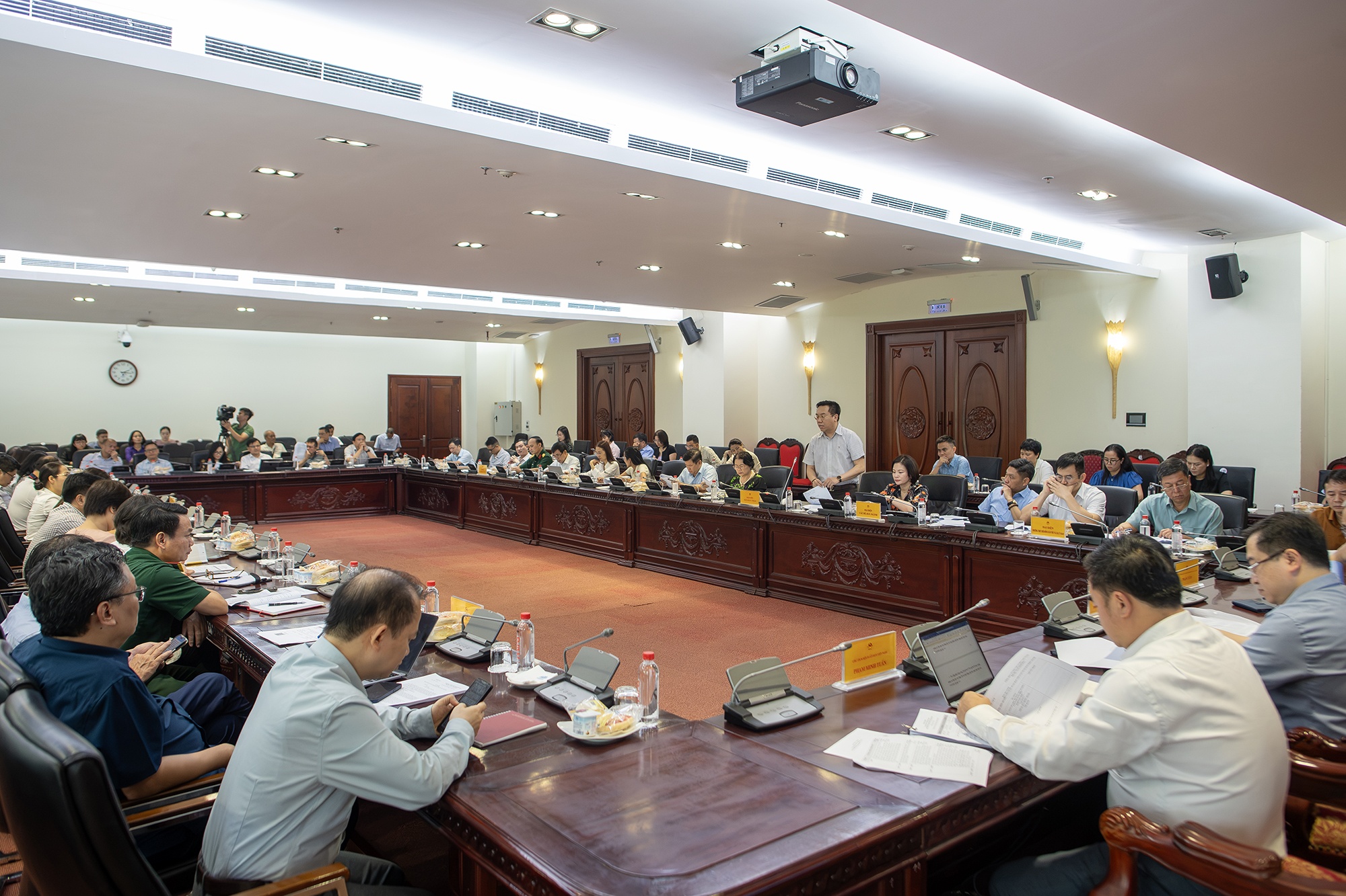 tập đo&agrave;n xuất bản ảnh 1