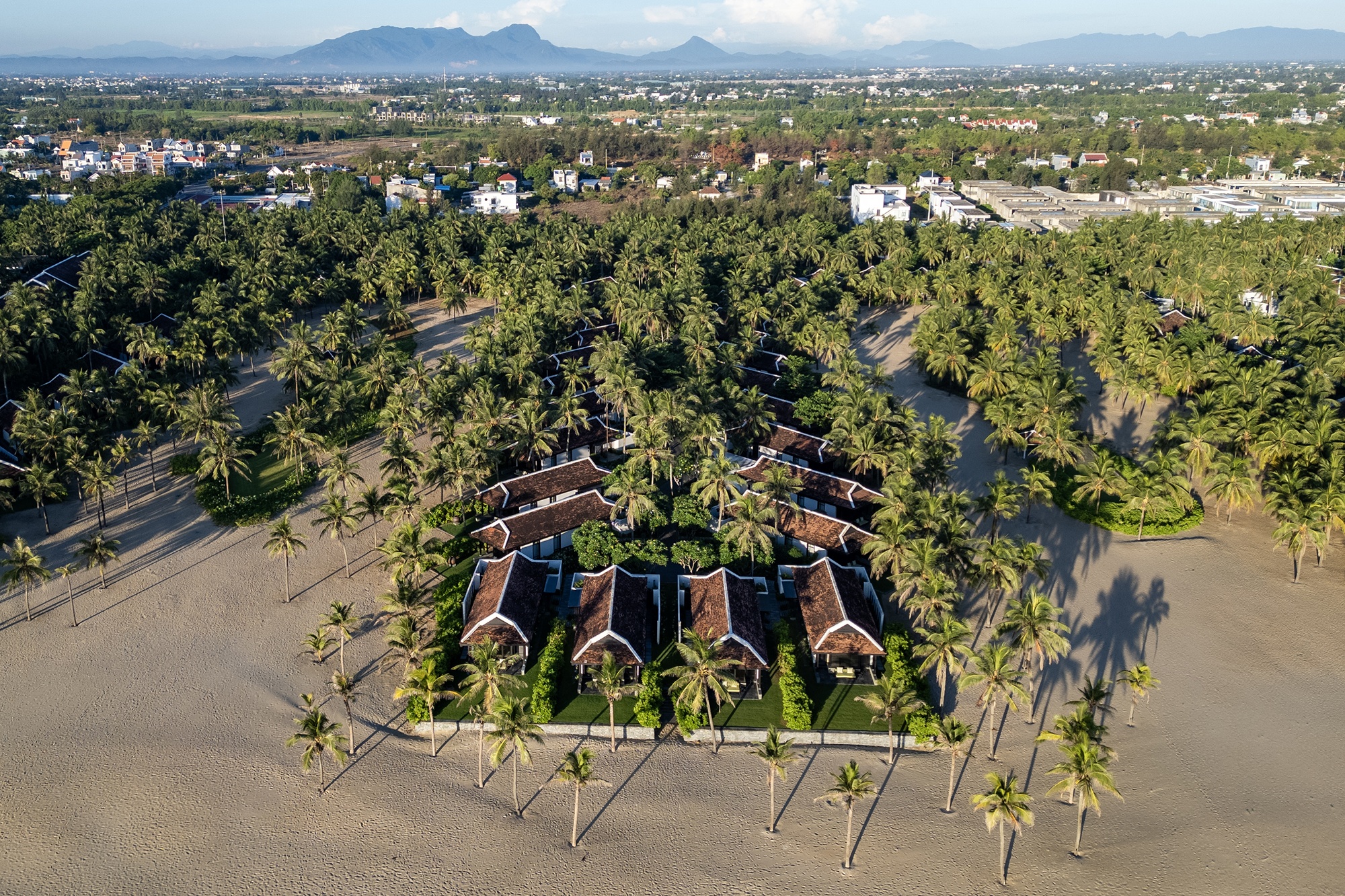 Resort 100 biệt thự 20 năm tuổi ở Hội An
