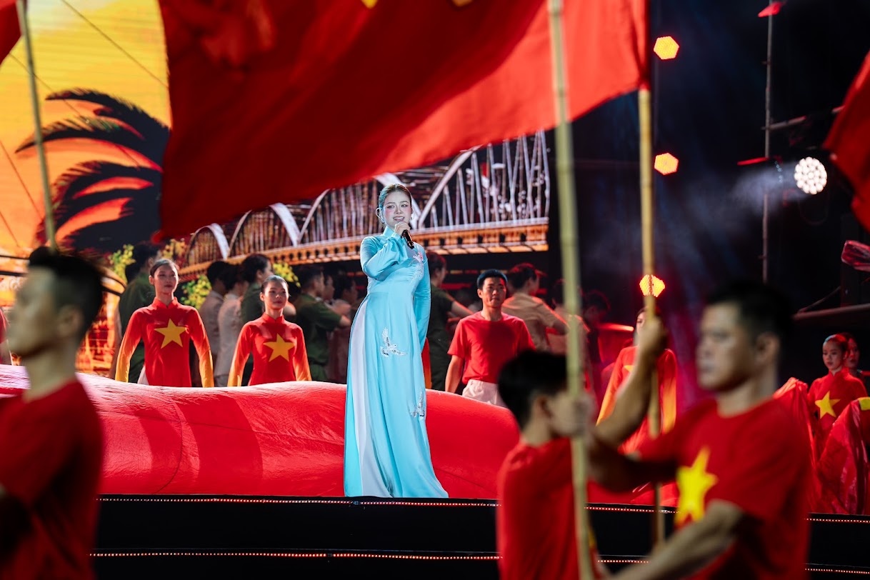 C&ocirc;ng an nh&acirc;n d&acirc;n ảnh 4