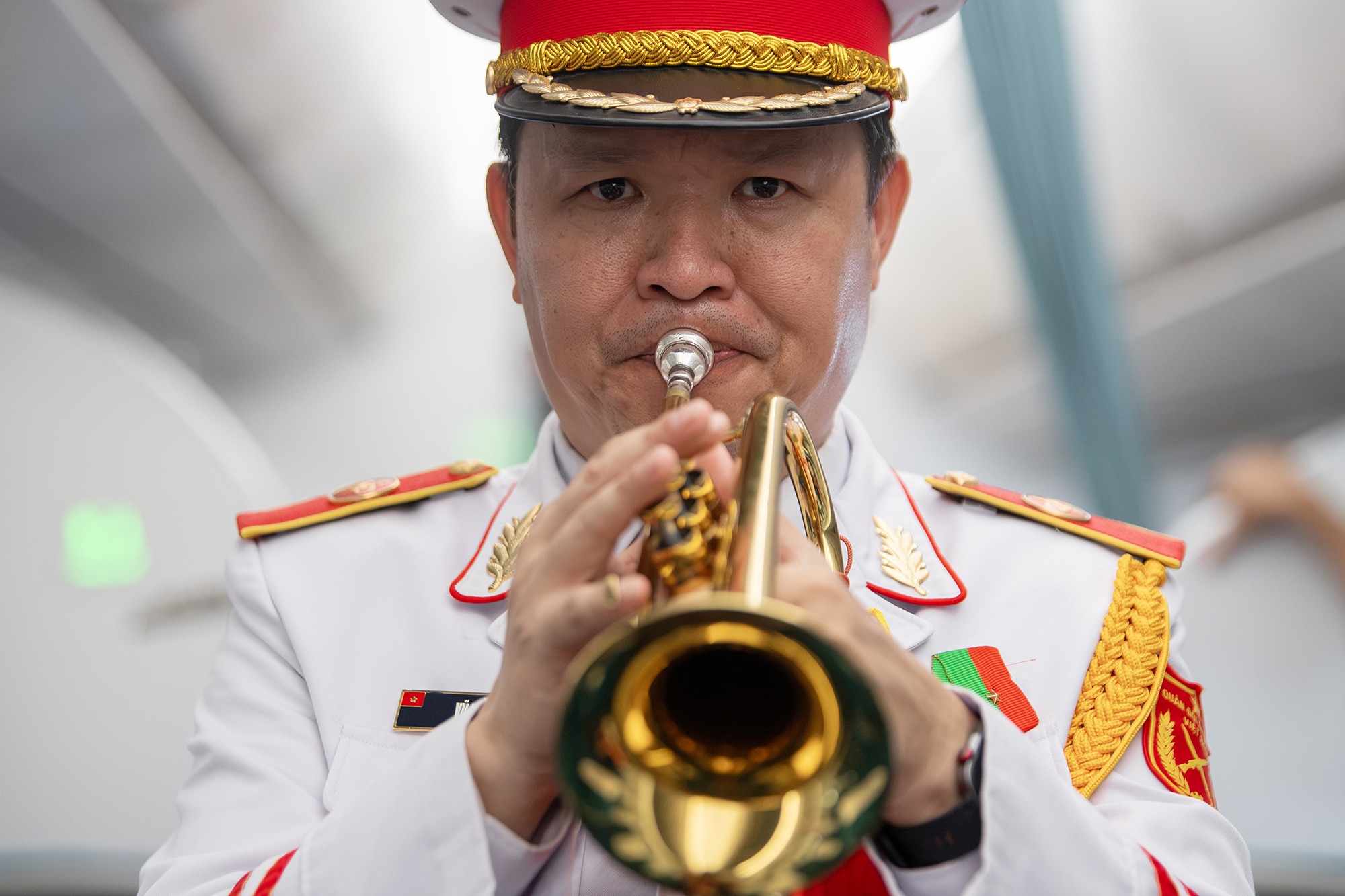 Quốc kh&aacute;nh Việt Nam ảnh 9