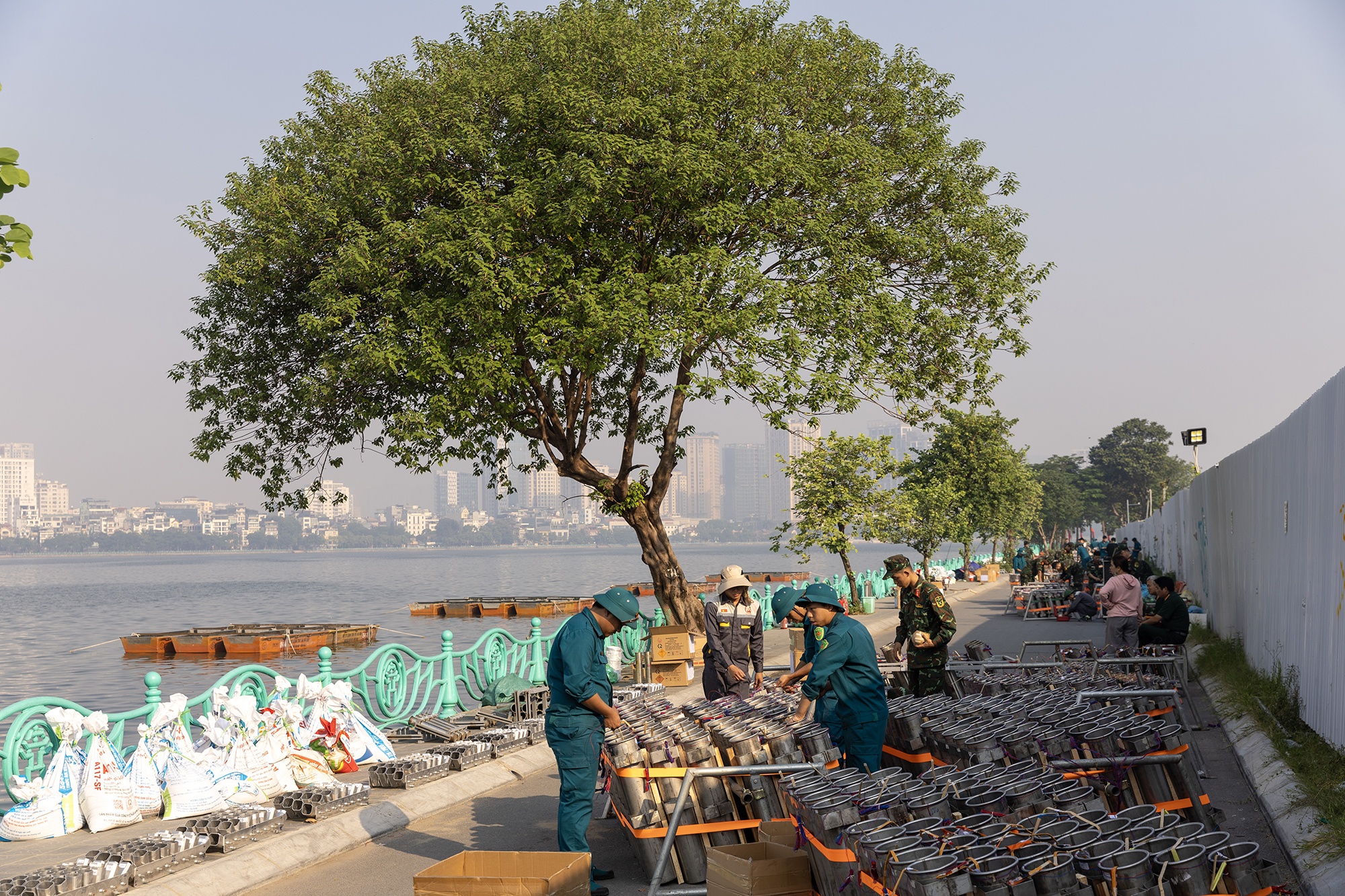 Ph&aacute;o hoa H&agrave; Nội ảnh 8