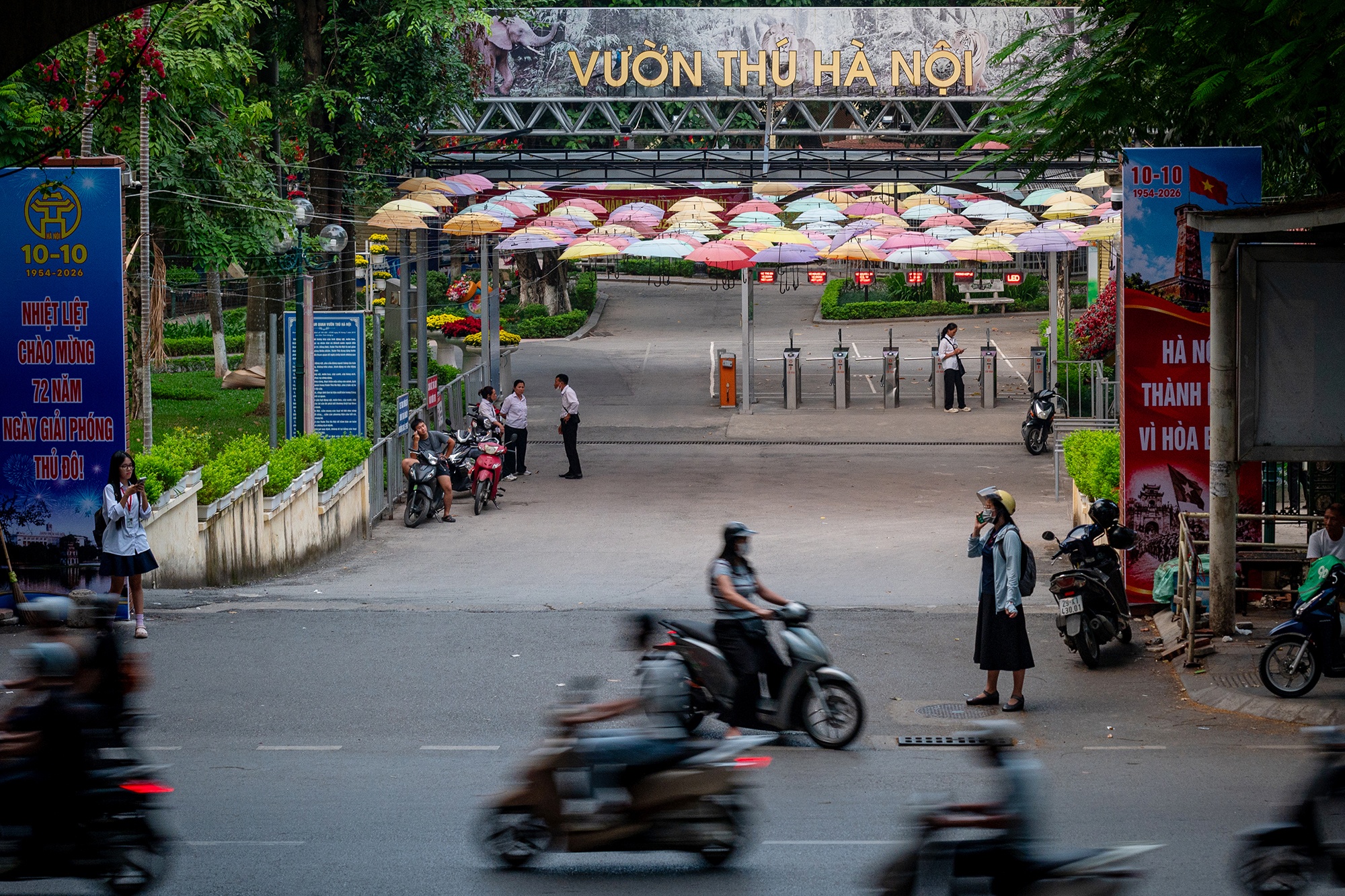 C&ocirc;ng vi&ecirc;n Thủ Lệ  ảnh 1