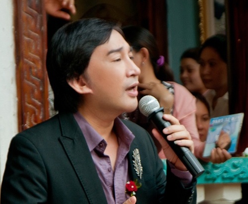 Kim Tu Long lam tu thien voi Long Nhat sau scandal danh bac hinh anh