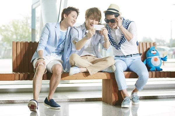 JYJ se trinh lang ca khuc moi tai Viet Nam hinh anh