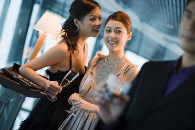 5 kieu dan ong gai thich nhung lay ve de kho hinh anh