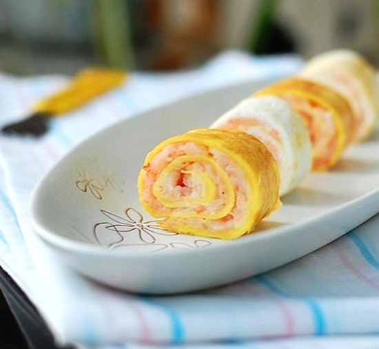 Trung chien cuon tom dep mat ngon mieng hinh anh