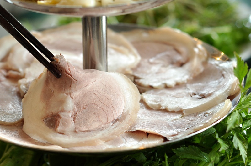 Quan ngon cho chi em me banh trang thit heo hinh anh